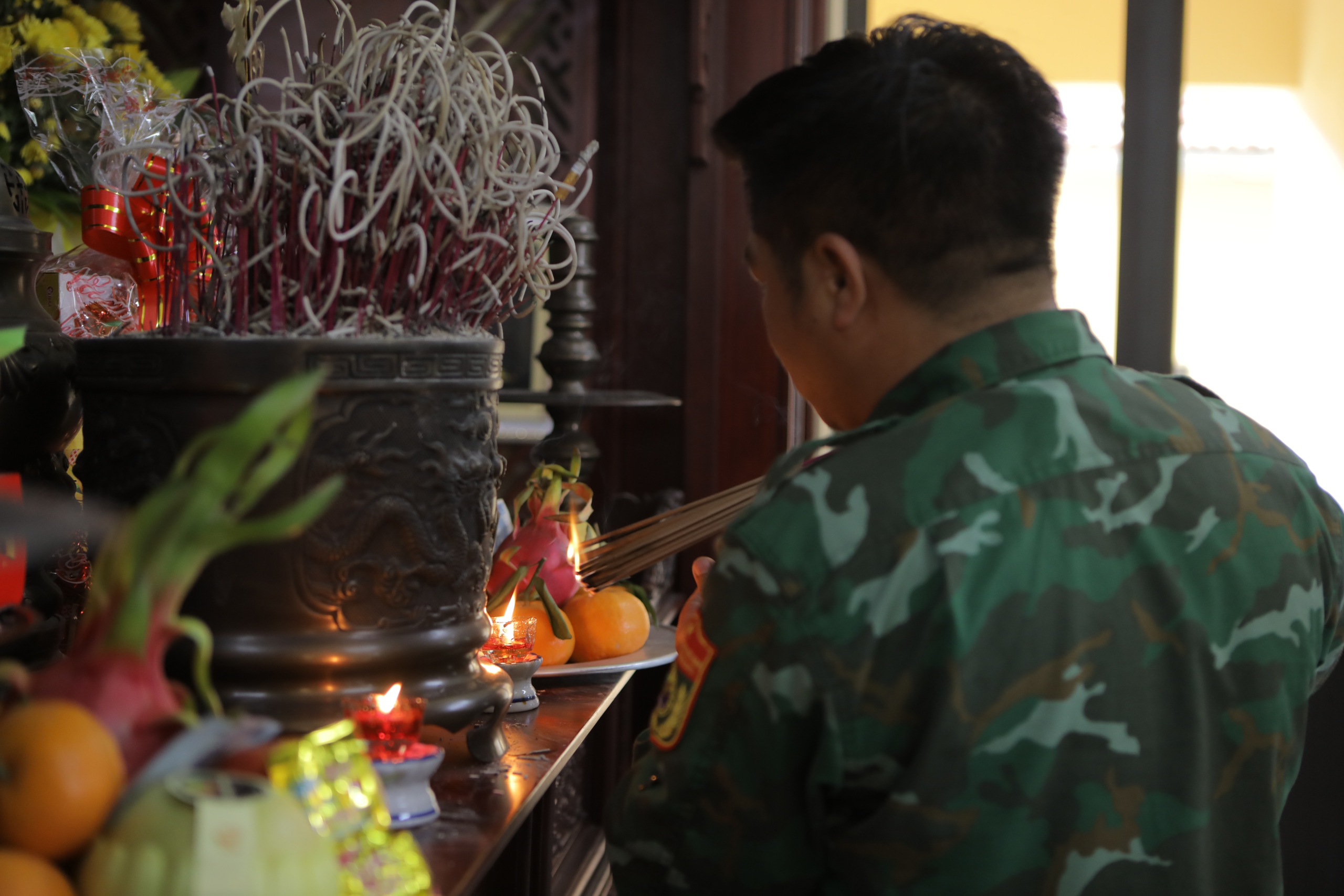 شباب وزارة الثقافة والرياضة والسياحة يتجهون إلى حدود الوطن - صورة 13. Thanh niên Bộ VHTTDL hướng về biên cương Tổ quốc - Ảnh 13.