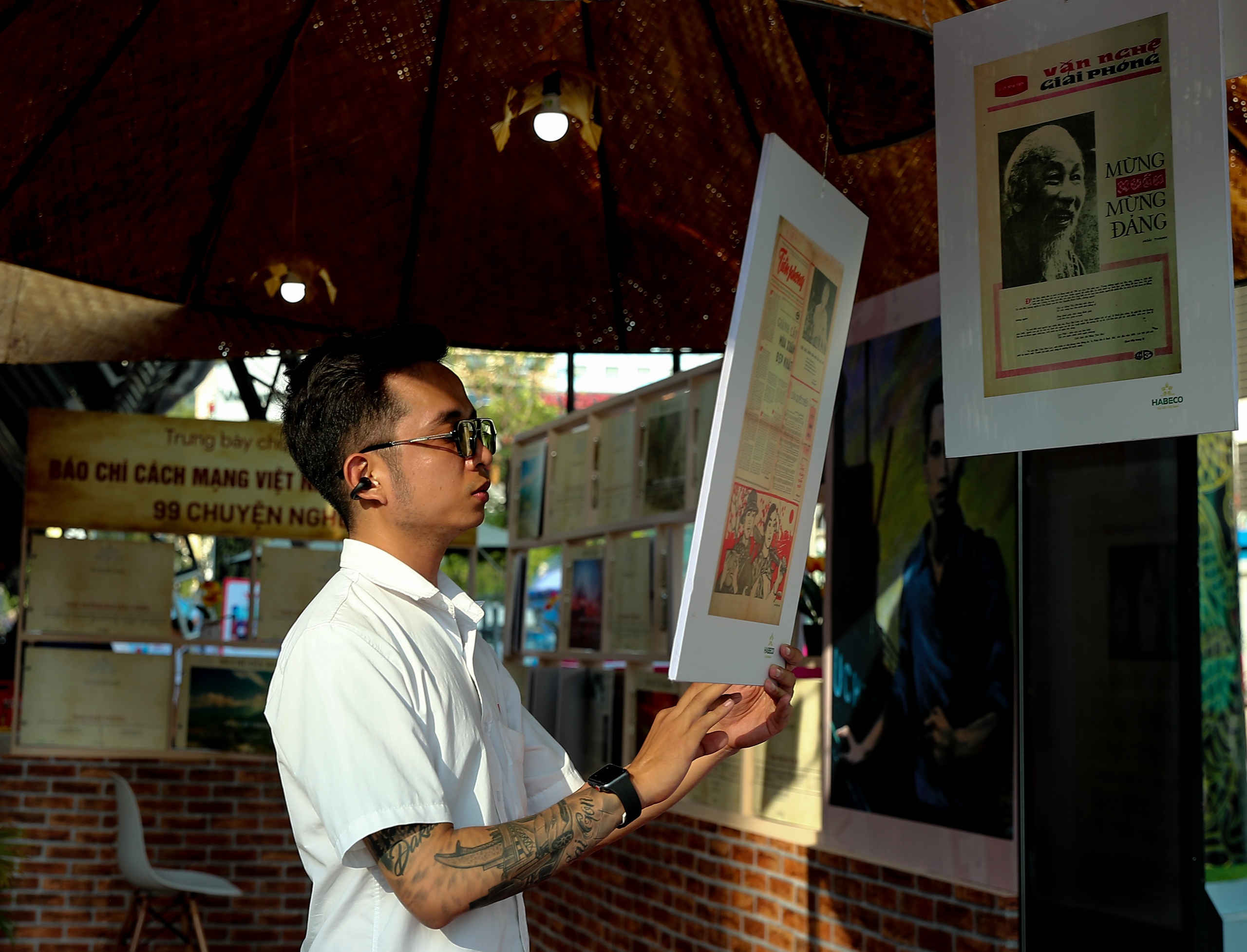 Ấn tượng khu trưng bày Báo chí Cách mạng Việt Nam 1925-2024: 99 chuyện nghề - Ảnh 13.