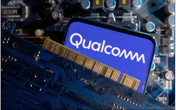 Qualcomm có thể trở thành cổ phiếu AI hàng đầu cho năm 2024 - Ảnh 1.