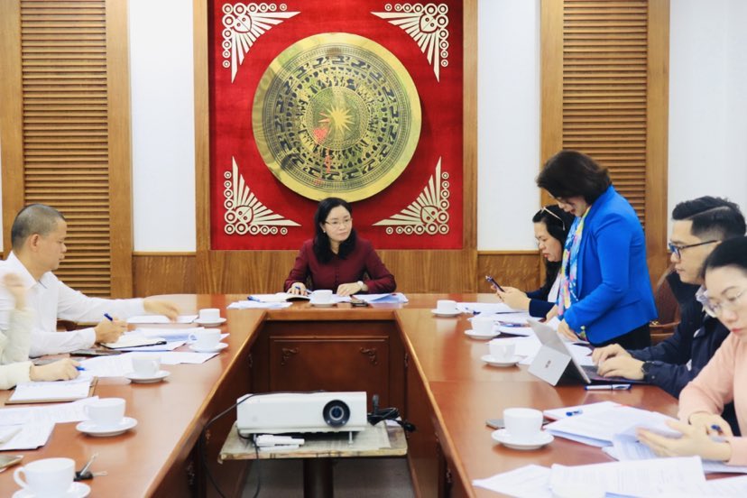 Aile İçi Şiddetin Önlenmesi ve Kontrolüne Dair Kanunun Uygulanmasına İlişkin Planın Tamamlanması - Fotoğraf 2. Hoàn thiện Kế hoạch triển khai thi hành Luật Phòng, chống bạo lực gia đình - Ảnh 2.