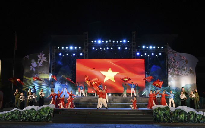 Meluncurkan Bulan Musik untuk merayakan ulang tahun ke-70 Kemenangan Dien Bien Phu - Foto 2. Phát động Tháng âm nhạc hướng đến kỷ niệm 70 năm Chiến thắng Điện Biên Phủ - Ảnh 2.