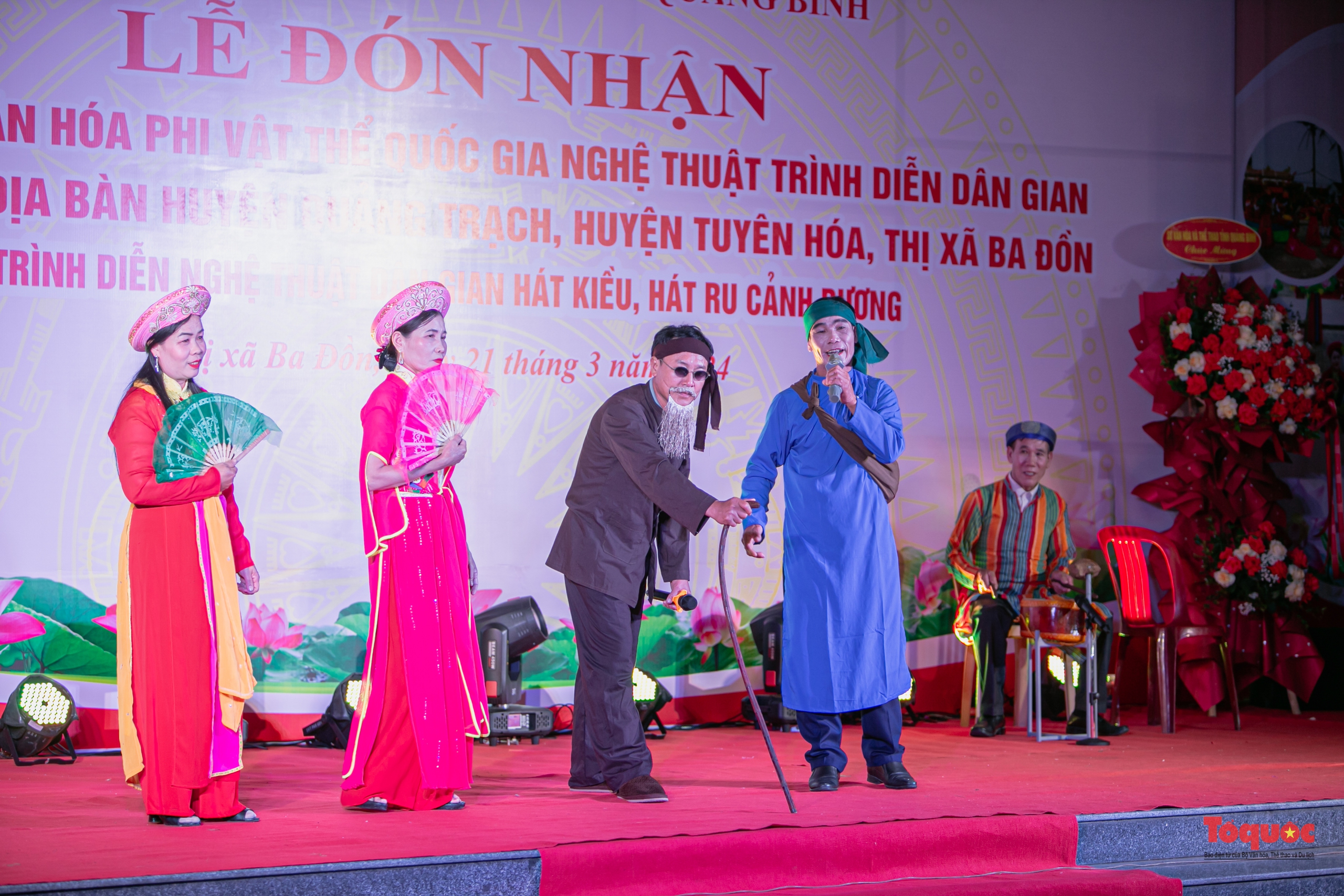 Hat Kieu - Um patrimônio cultural imaterial único em Quang Binh - Foto 5. Hát Kiều – Di sản văn hóa phi vật thể đặc sắc ở Quảng Bình - Ảnh 5.