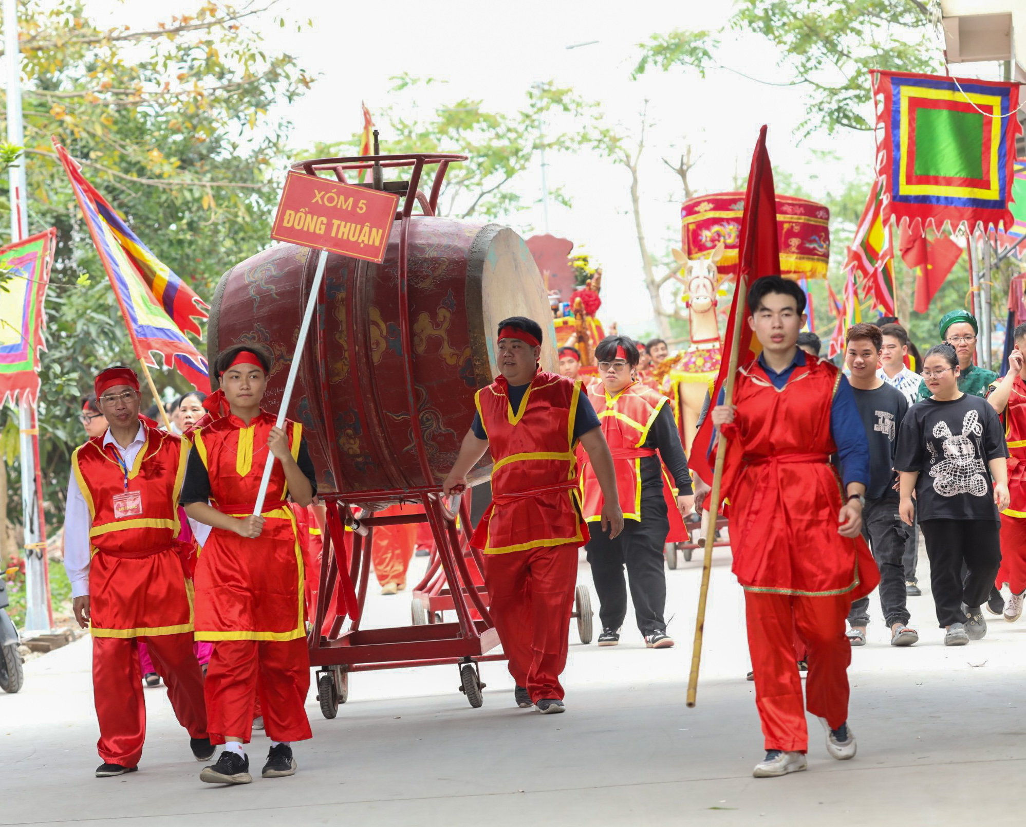 Khám phá nét đẹp độc đáo của lễ hội làng cổ Bát Tràng - Ảnh 9.
