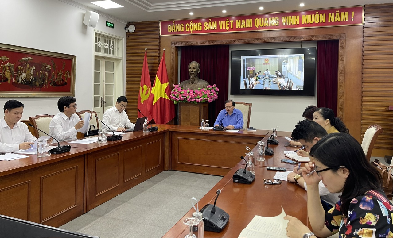 កម្មវិធីសិល្បៈអបអរសាទរខួបលើកទី 70 នៃជ័យជំនះ Dien Bien Phu៖ បង្ហាញពីអត្តសញ្ញាណវប្បធម៌របស់ប្រទេសជាតិ និងសេចក្តីប្រាថ្នាចង់បានសន្តិភាព - រូបថត ១. Chương trình nghệ thuật kỷ niệm 70 năm Chiến thắng Điện Biên Phủ: thể hiện bản sắc văn hóa và khát vọng hòa bình của dân tộc - Ảnh 1.