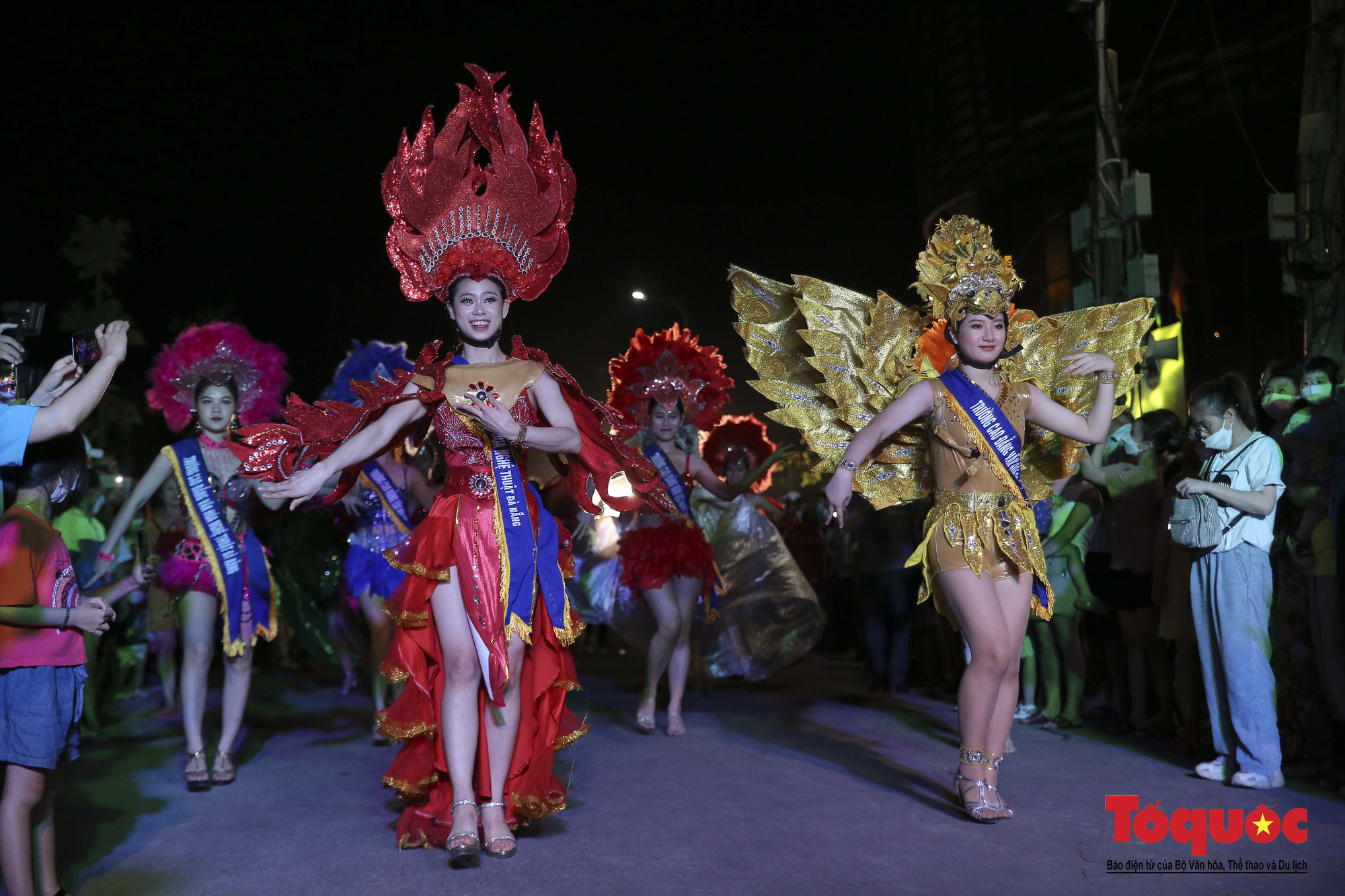 ទីក្រុង Da Nang៖ «វិថីលោកខាងលិច» នឹងបន្តកែទម្រង់ថ្មី ដើម្បីទាក់ទាញភ្ញៀវទេសចរ! - រូបថត ៥. Đà Nẵng: “Phố Tây” sẽ tiếp tục được làm mới để hút khách du lịch! - Ảnh 5.