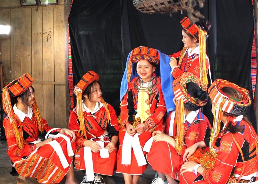 Bảo tồn và phát huy hiệu quả giá trị văn hóa truyền thống của dân tộc Pà Thẻn
