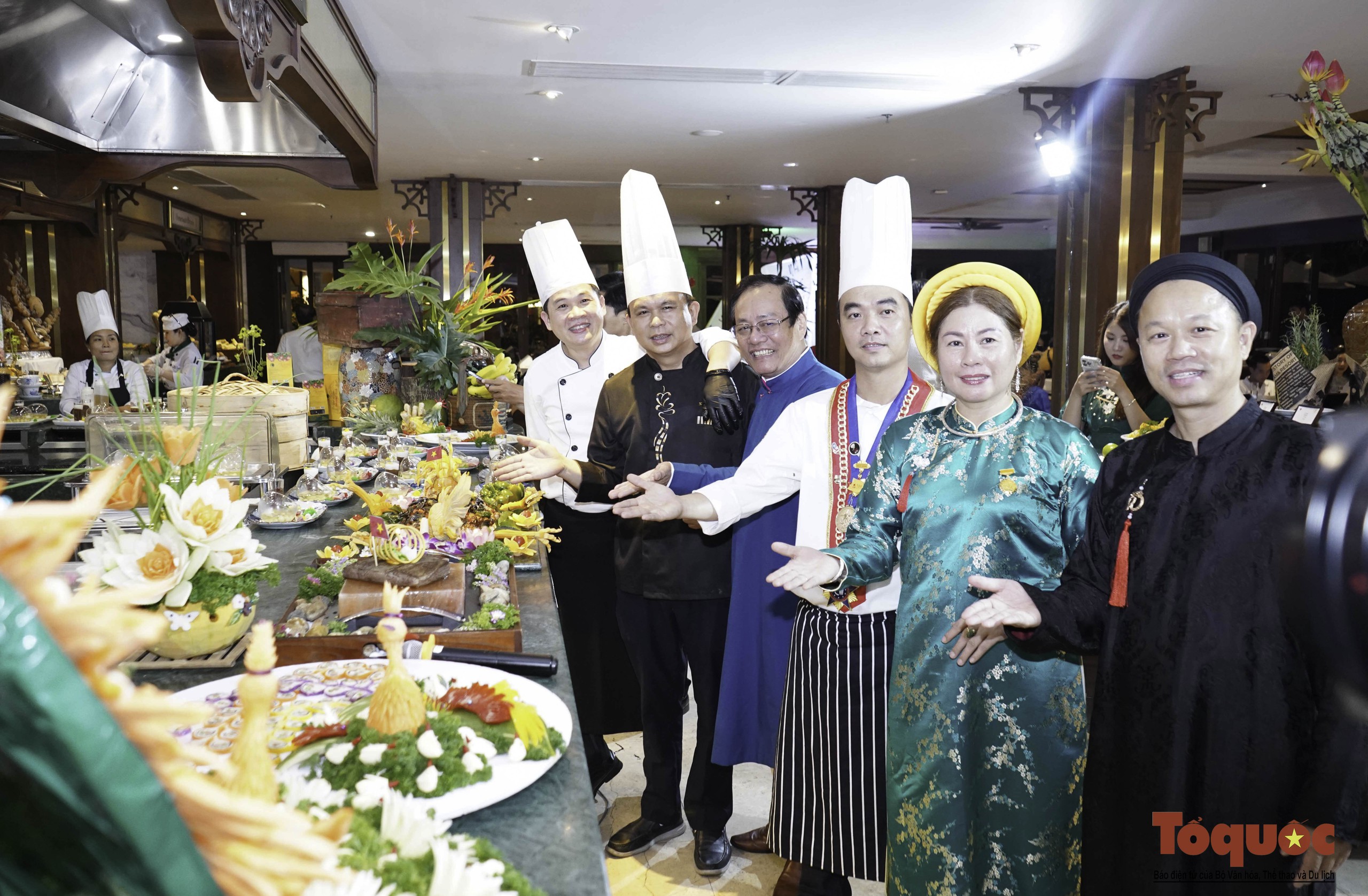 Xem các nghệ nhân ẩm thực hàng đầu Việt Nam quảng diễn những tinh hoa món ngon 3 miền - Ảnh 12.