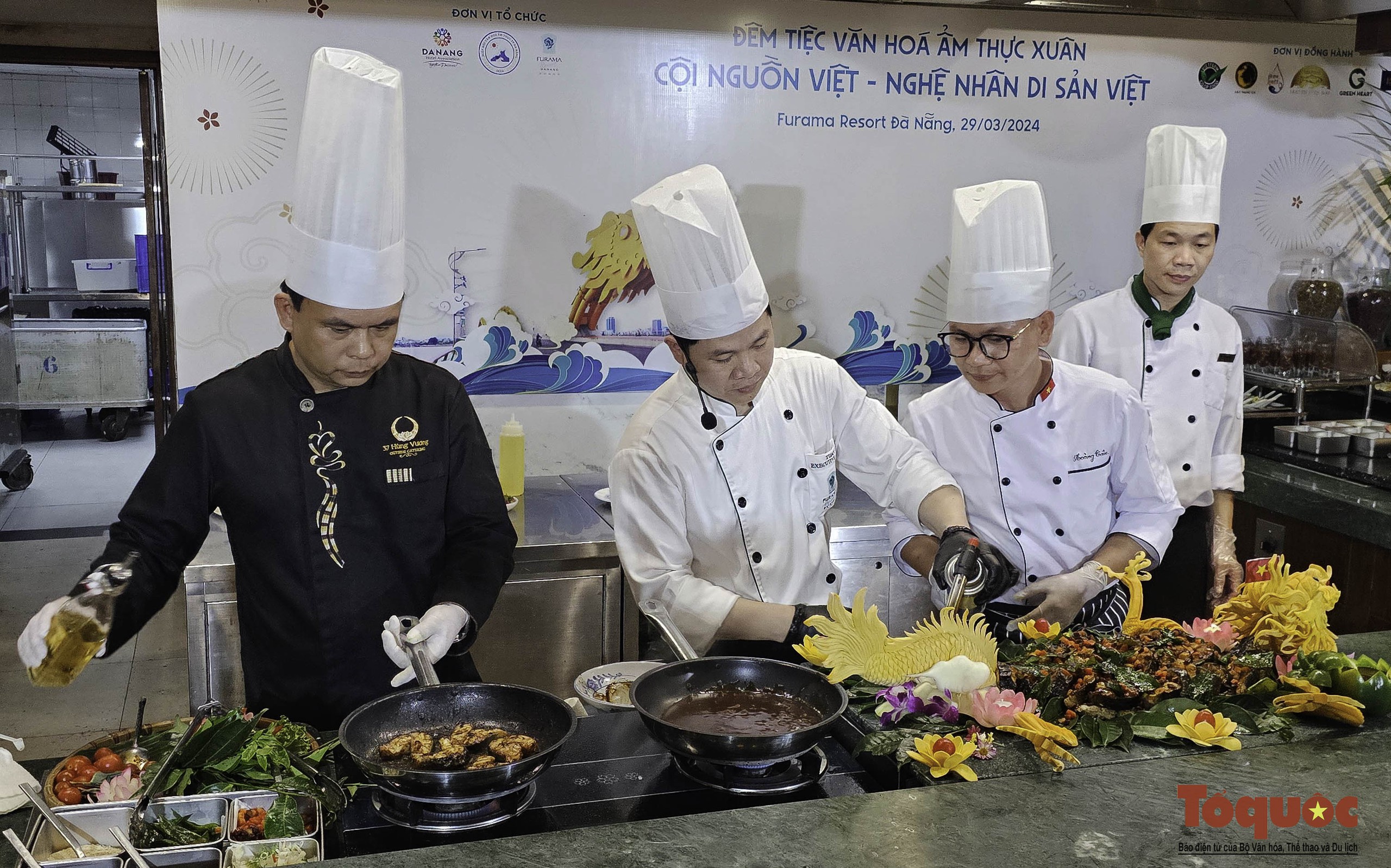 Xem các nghệ nhân ẩm thực hàng đầu Việt Nam quảng diễn những tinh hoa món ngon 3 miền - Ảnh 2.