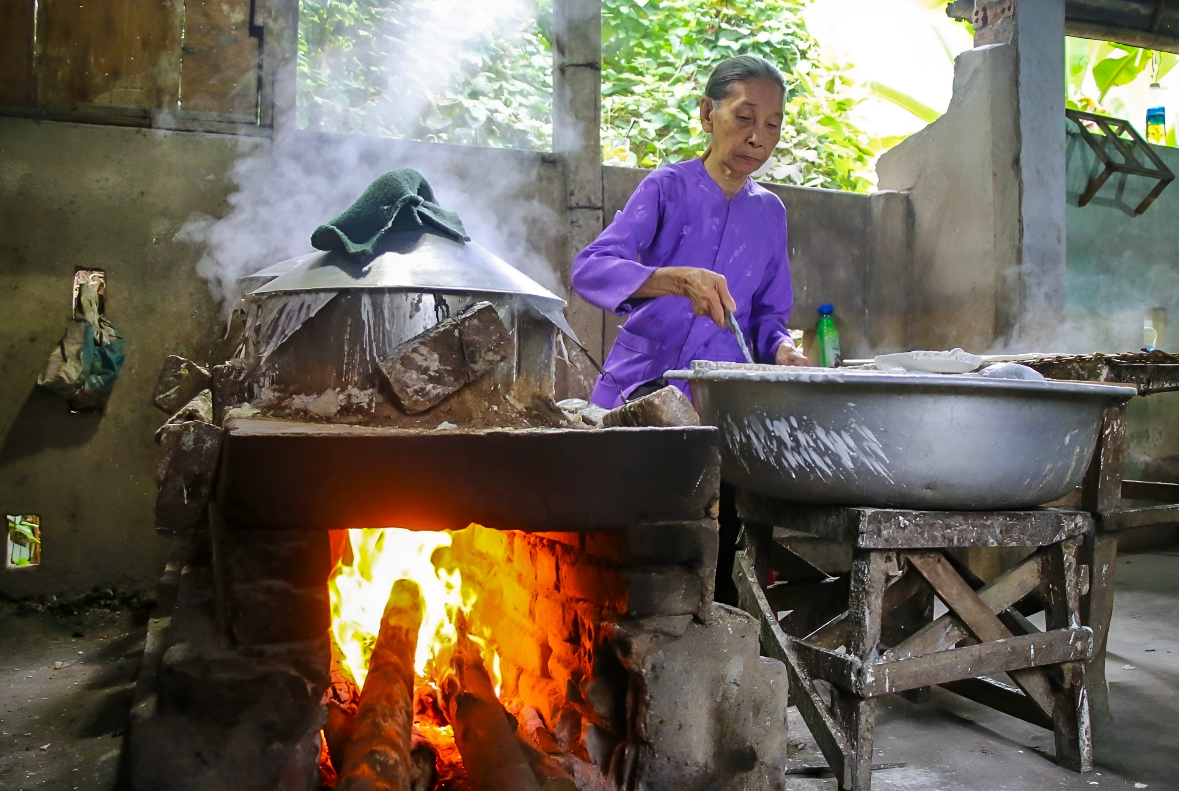 Có gì đặc biệt ở làng nghề bánh tráng Túy Loan vừa được công nhận là di sản văn hoá? - Ảnh 5.