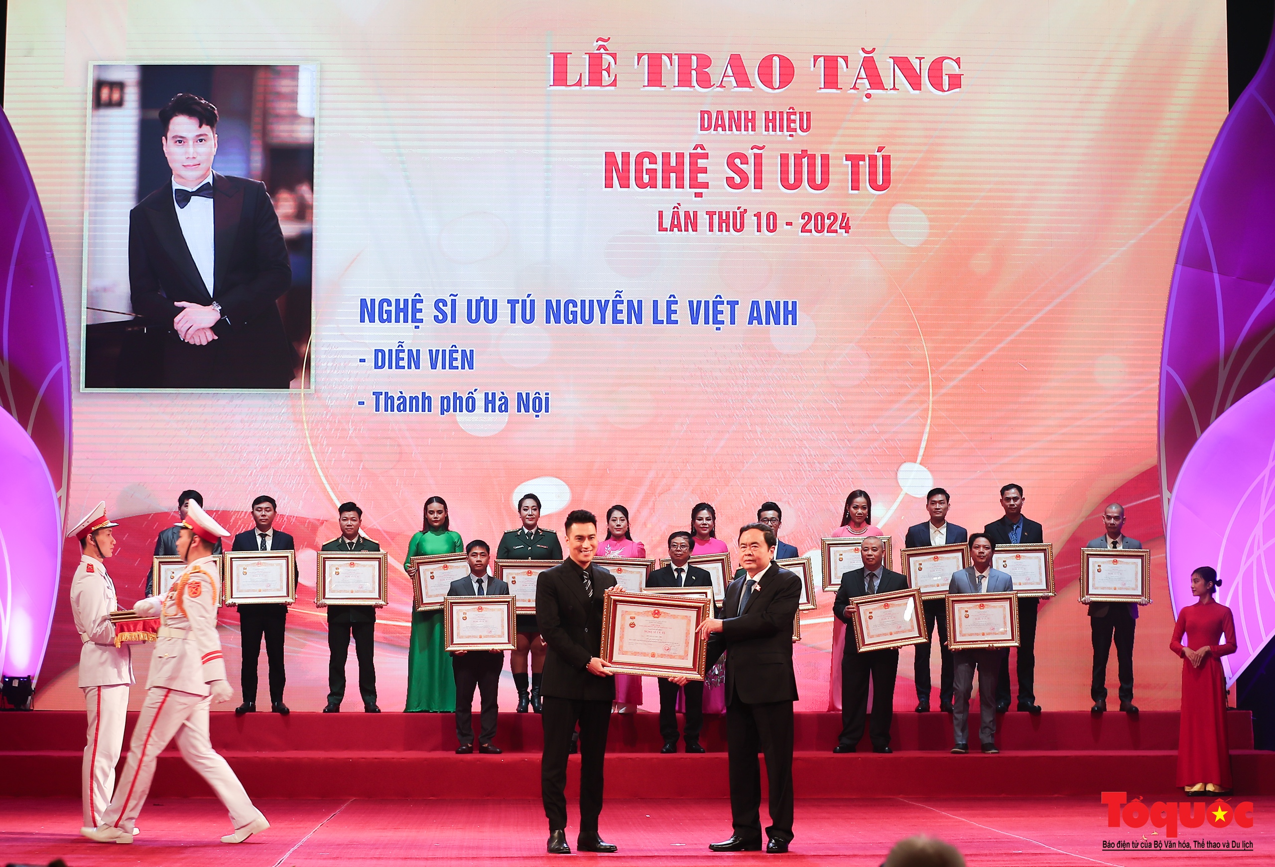 Toàn cảnh Lễ trao tặng danh hiệu Nghệ sĩ Nhân dân, Nghệ sĩ Ưu tú lần thứ 10 - Ảnh 14.