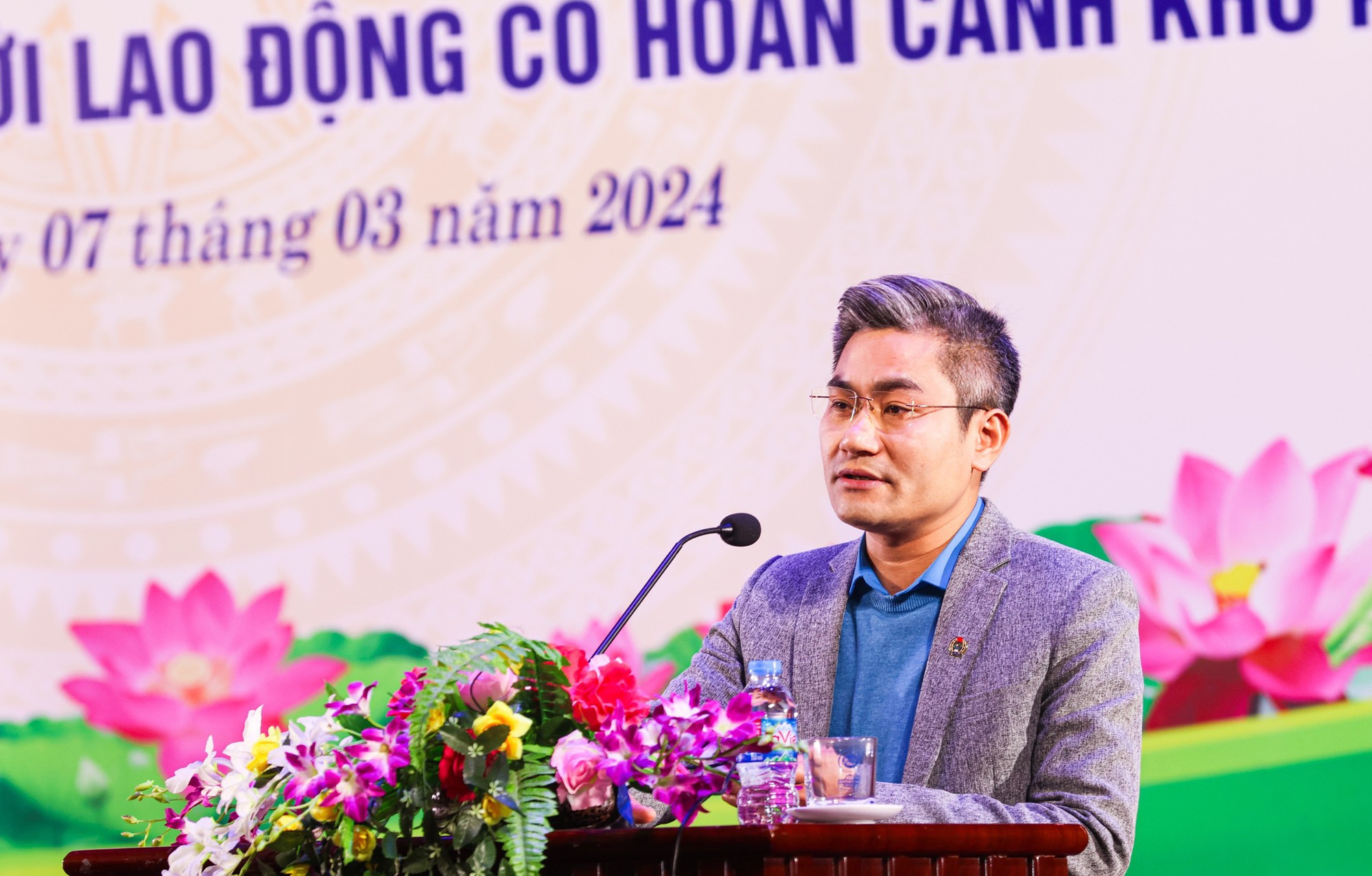 Công đoàn Bộ VHTTDL triển khai công tác nữ công năm 2024 và tặng quà cho đoàn viên, người lao động có hoàn cảnh khó khăn - Ảnh 1.