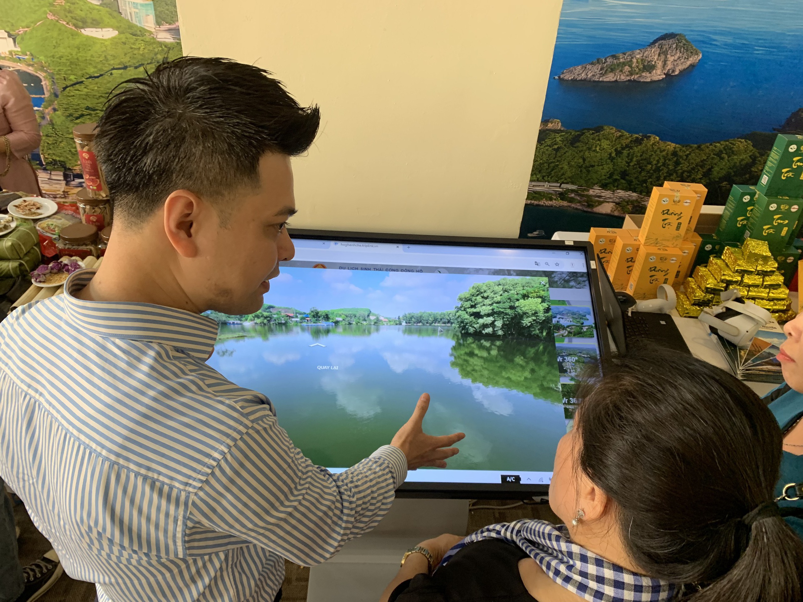 Thai Nguyen muss sich auf die Entwicklung des Tourismus in eine professionelle, moderne und tiefgreifende Richtung konzentrieren – Foto 2. Thái Nguyên cần tập trung phát triển du lịch theo hướng chuyên nghiệp, hiện đại, đi vào chiều sâu - Ảnh 2.