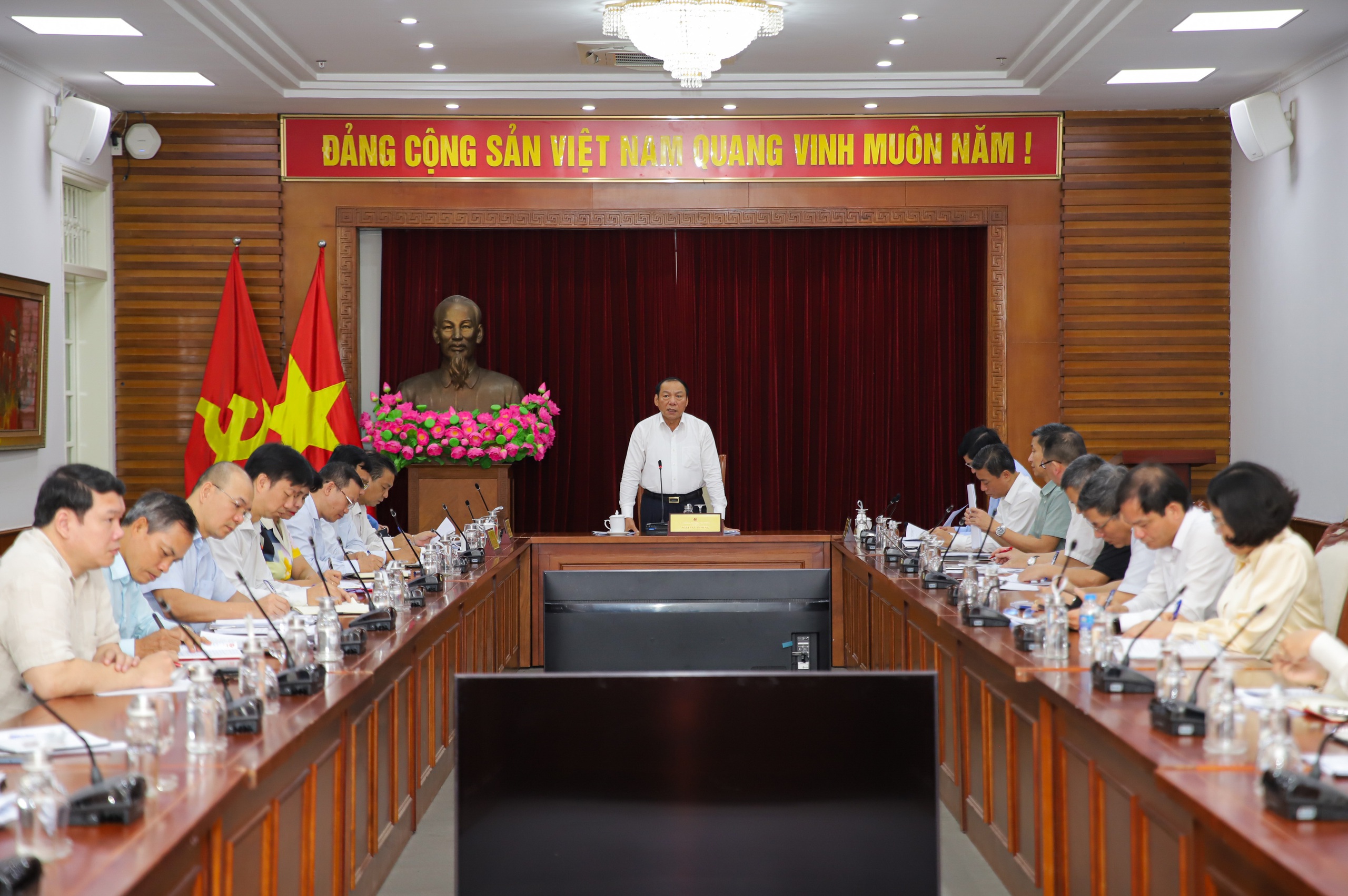 Bộ trưởng Nguyễn Văn Hùng: Rà soát, sửa đổi kịp thời thể chế chính sách để kiến tạo, phát triển hơn nữa ngành Thể thao - Ảnh 1.