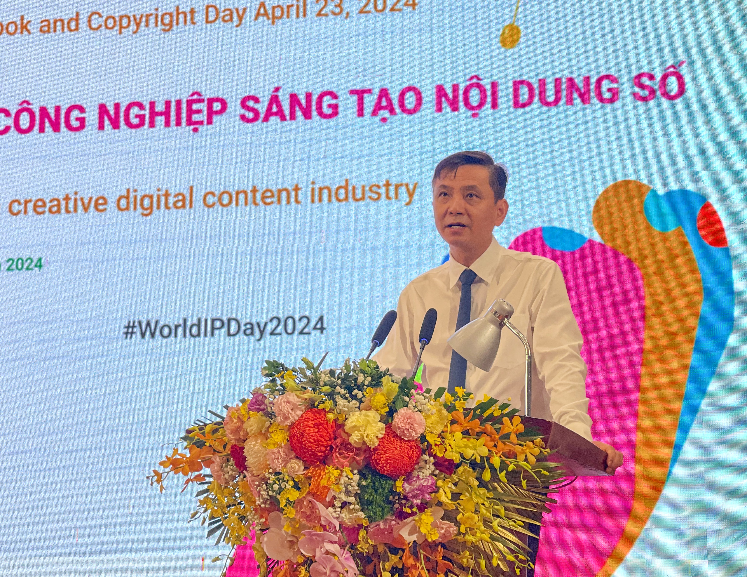 Förderung des Urheberrechtsschutzes für eine nachhaltige Entwicklung der Kulturwirtschaft - Foto 1. Thúc đẩy bảo vệ bản quyền hướng đến phát triển công nghiệp văn hóa bền vững - Ảnh 1.