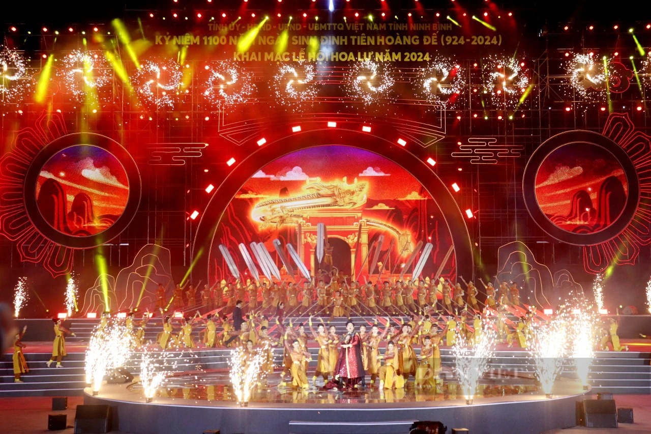 Kỷ niệm 1000 năm Ngày sinh Đinh Tiên Hoàng Đế và Khai hội Hoa Lư 2024 - Ảnh 3. Kỷ niệm 1000 năm Ngày sinh Đinh Tiên Hoàng Đế và Khai hội Hoa Lư 2024 - Ảnh 3.