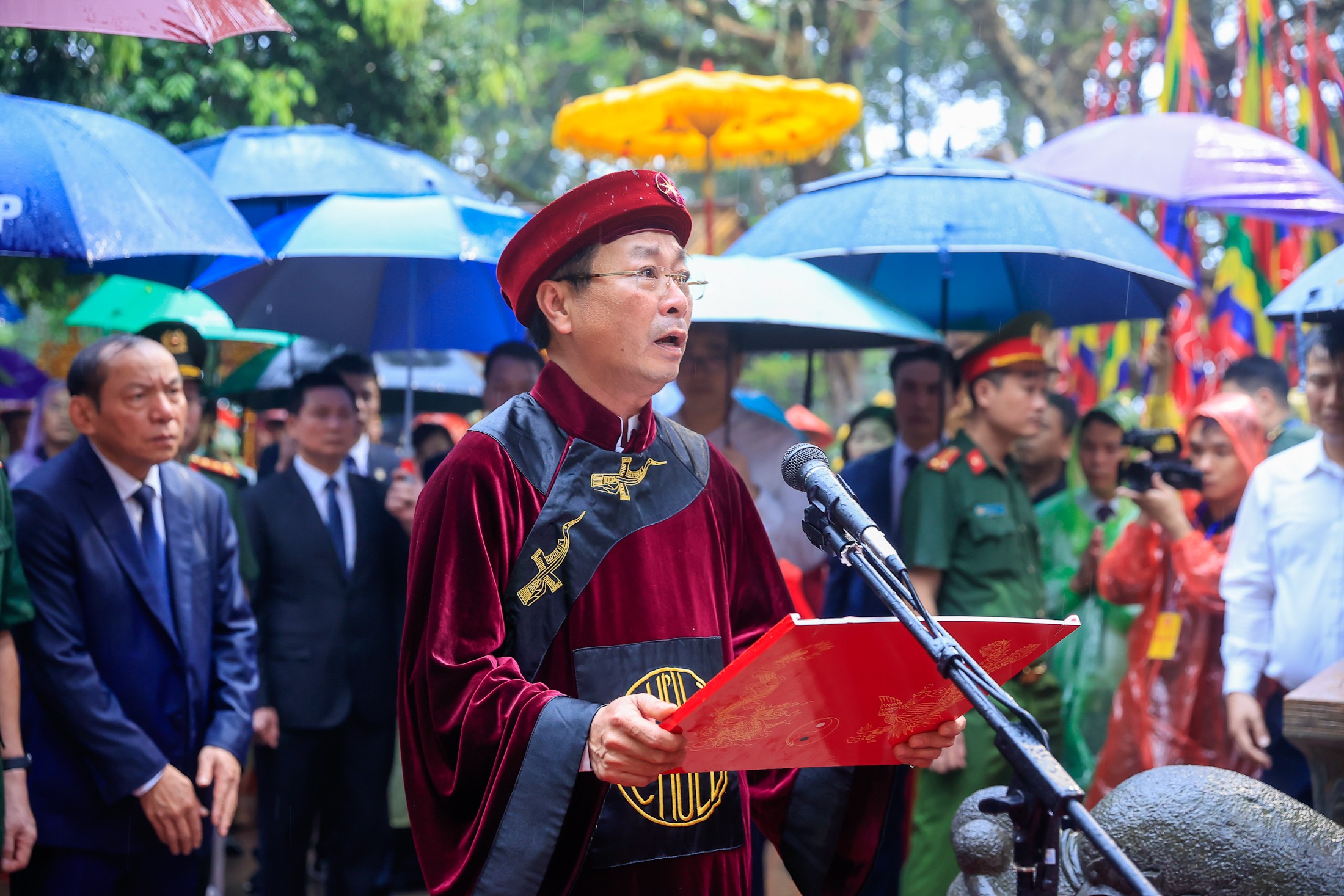 Thủ tướng Phạm Minh Chính dâng hương Giỗ Tổ Hùng Vương năm 2024 - Ảnh 6.