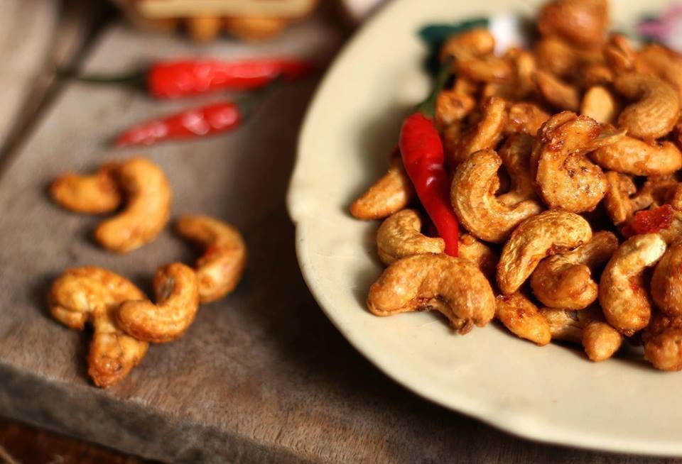 5 rustikale Gerichte aus Cashewnüssen der roten Erde von Binh Phuoc – Foto 2. 5 món ăn dân dã được chế biến từ hạt điều của vùng đất đỏ Bình Phước - Ảnh 2.