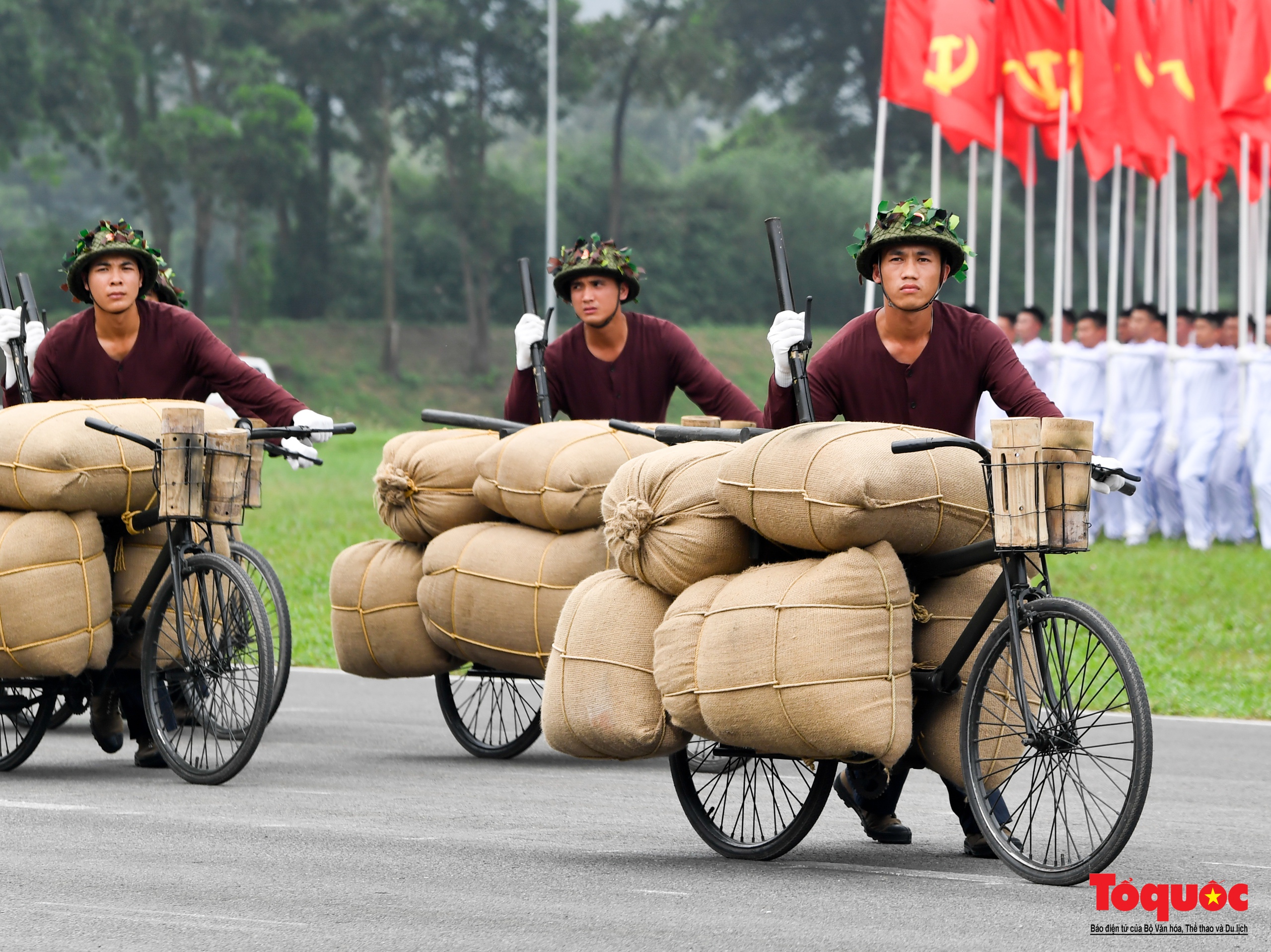 Tái hiện "binh chủng" xe đạp thồ Điện Biên Phủ huyền thoại - Ảnh 6.
