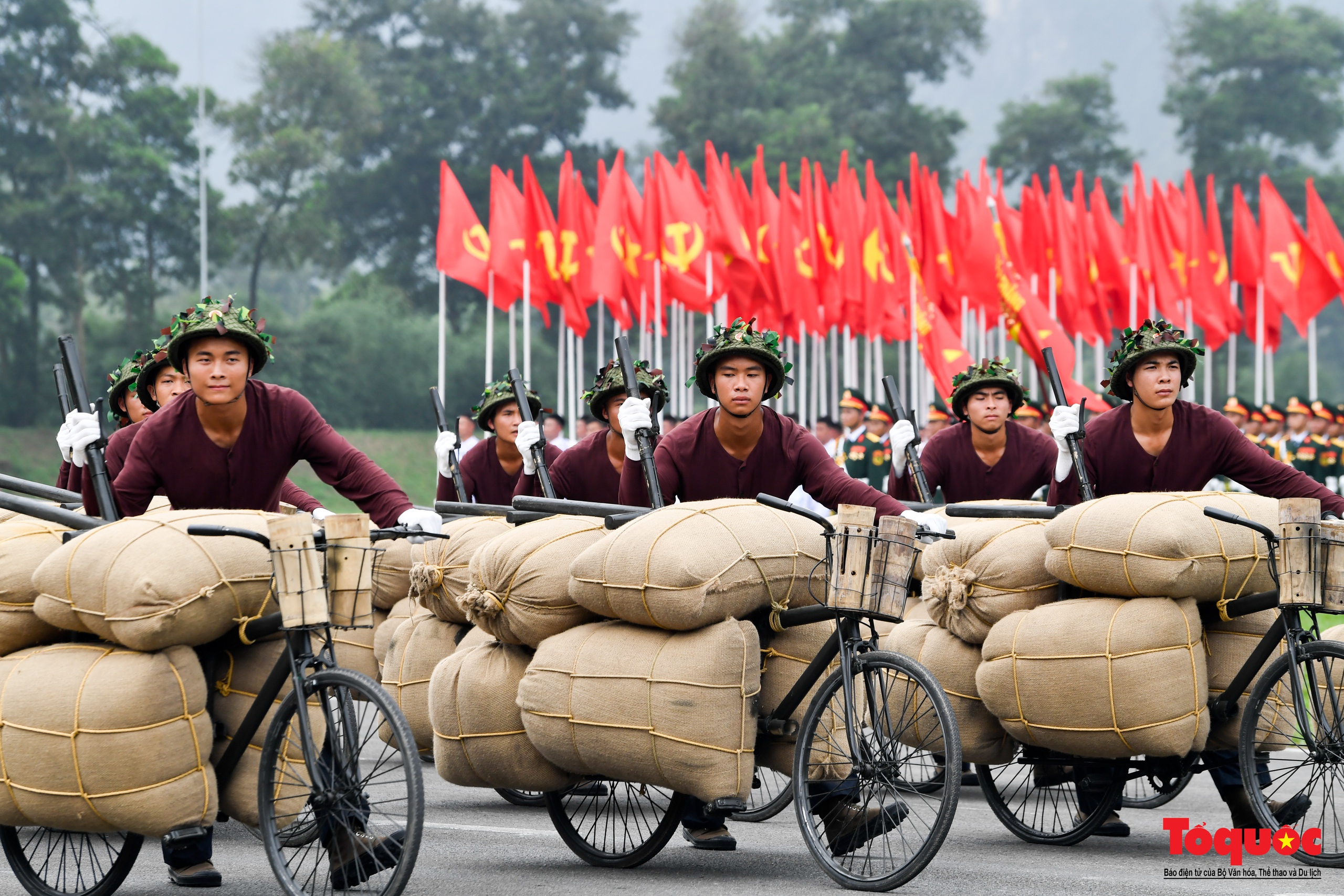 Tái hiện "binh chủng" xe đạp thồ Điện Biên Phủ huyền thoại - Ảnh 8.