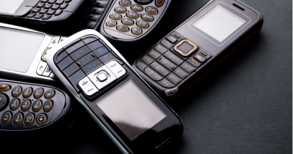 Viettel tặng điện thoại miễn phí cho khách hàng lên đời 4G cam kết sử dụng gói cước - Ảnh 1.