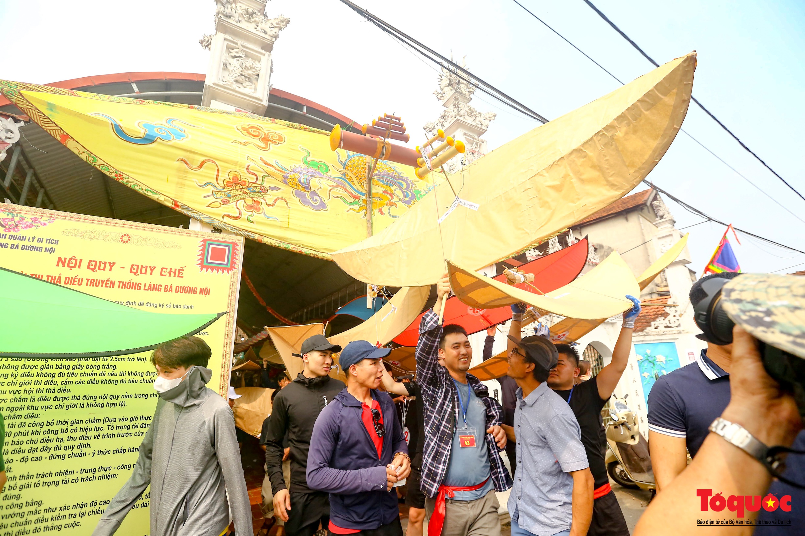 Màn thi đấu gay cấn tại lễ hội thi thả diều 'ngàn năm tuổi' ở làng Bá Dương Nội - Ảnh 10.
