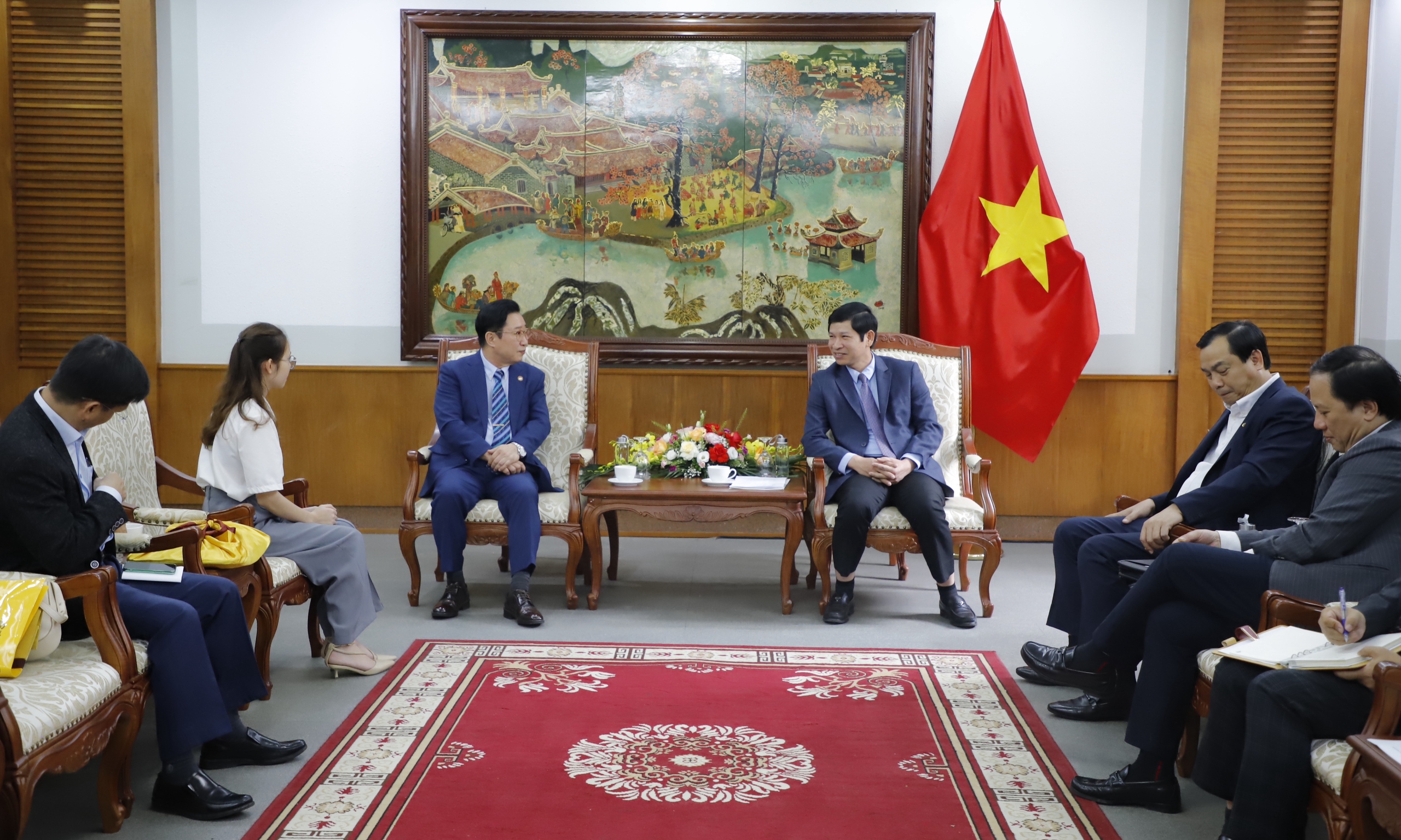 Thứ trưởng Hồ An Phong gặp mặt Đại sứ Du lịch Việt Nam tại Hàn Quốc Lý Xương Căn - Ảnh 1.