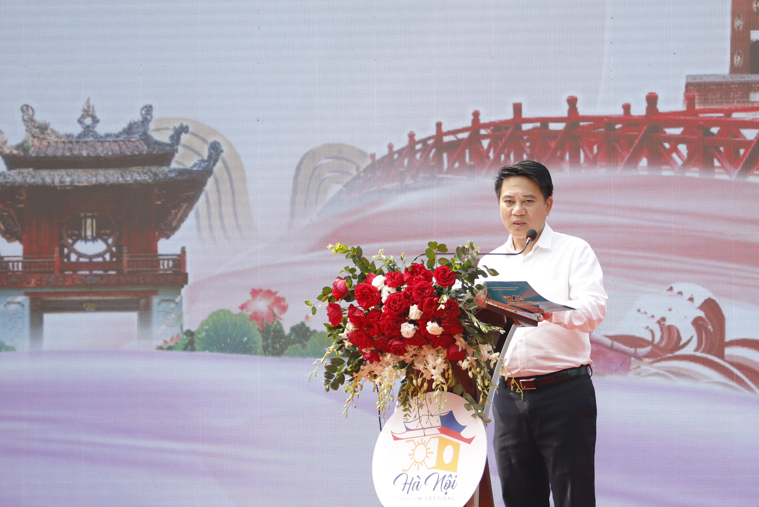 Khai thác các yếu tố đặc trưng của văn hóa Hà Nội để phát triển các sản phẩm du lịch đặc thù, hấp dẫn - Ảnh 3.