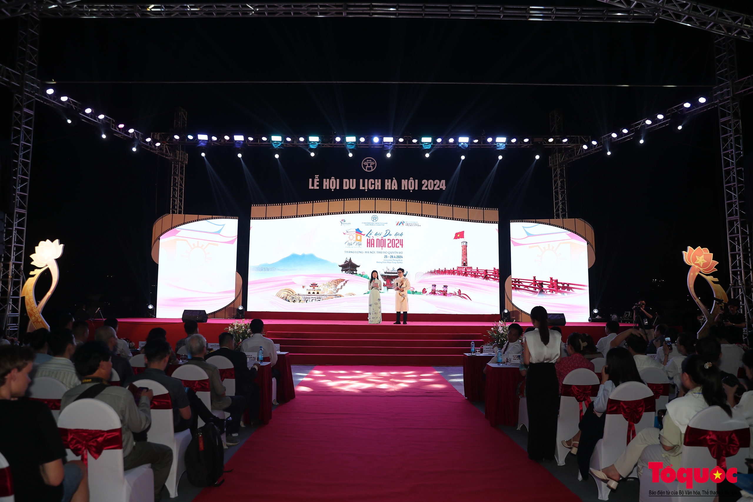 Khai mạc Lễ hội du lịch Hà Nội 2024 - Ảnh 1.