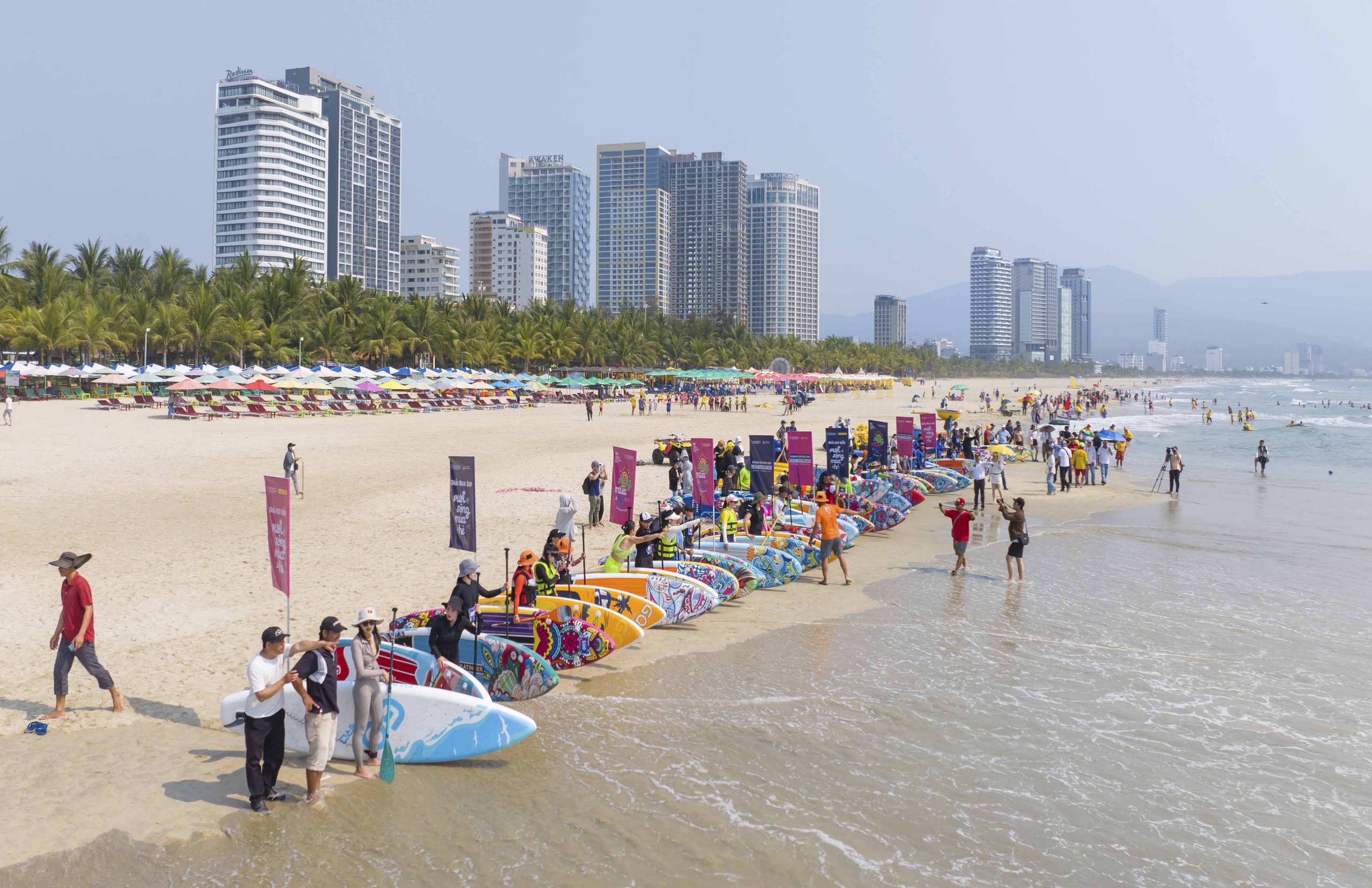 Hàng trăm VĐV tranh tài giải bơi biển và đua sup “Vượt sóng mùa hè Đà Nẵng 2024”  - Ảnh 8.