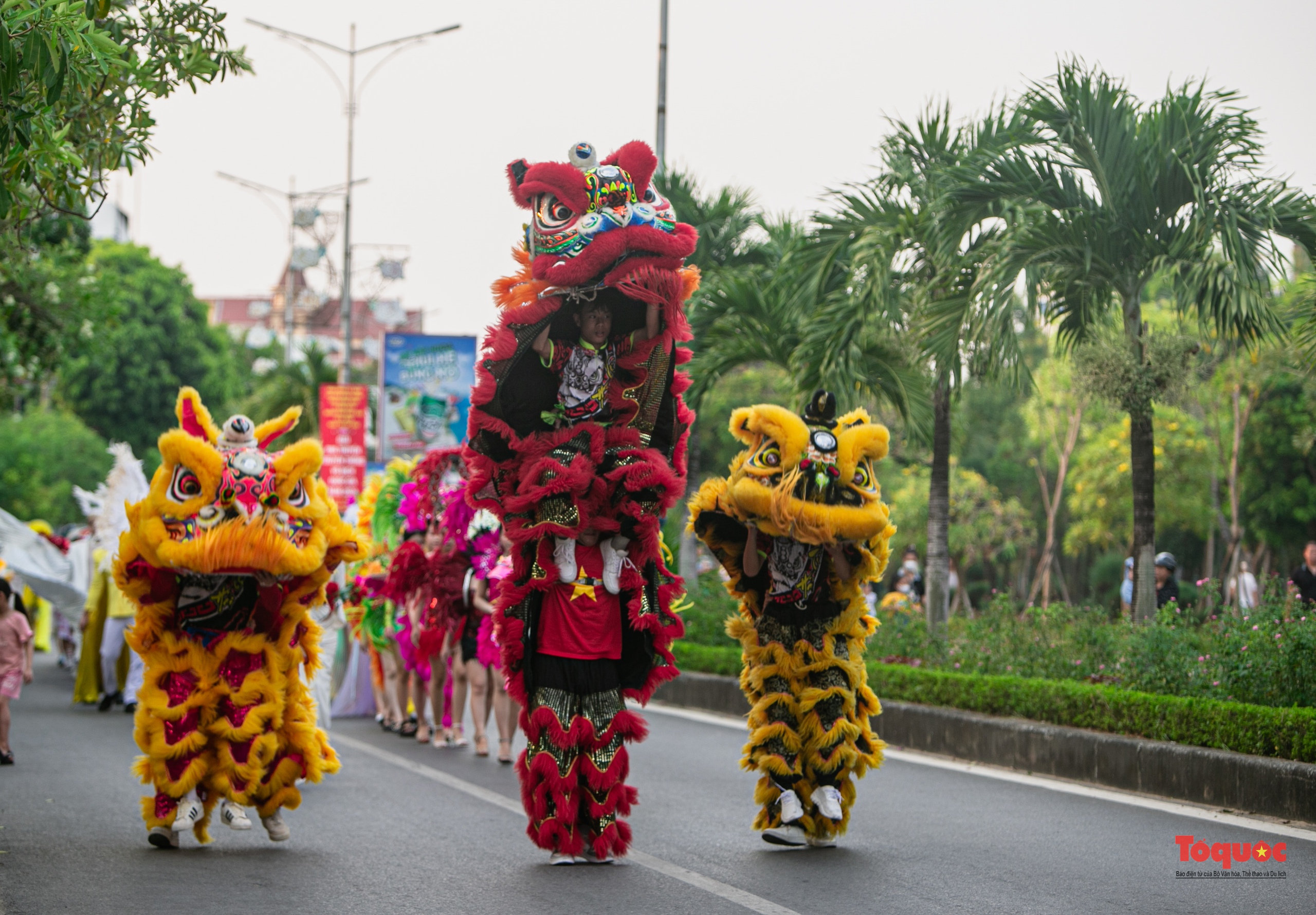 Quảng Bình: Đa sắc màu văn hóa ở lễ hội đường phố - Ảnh 4.