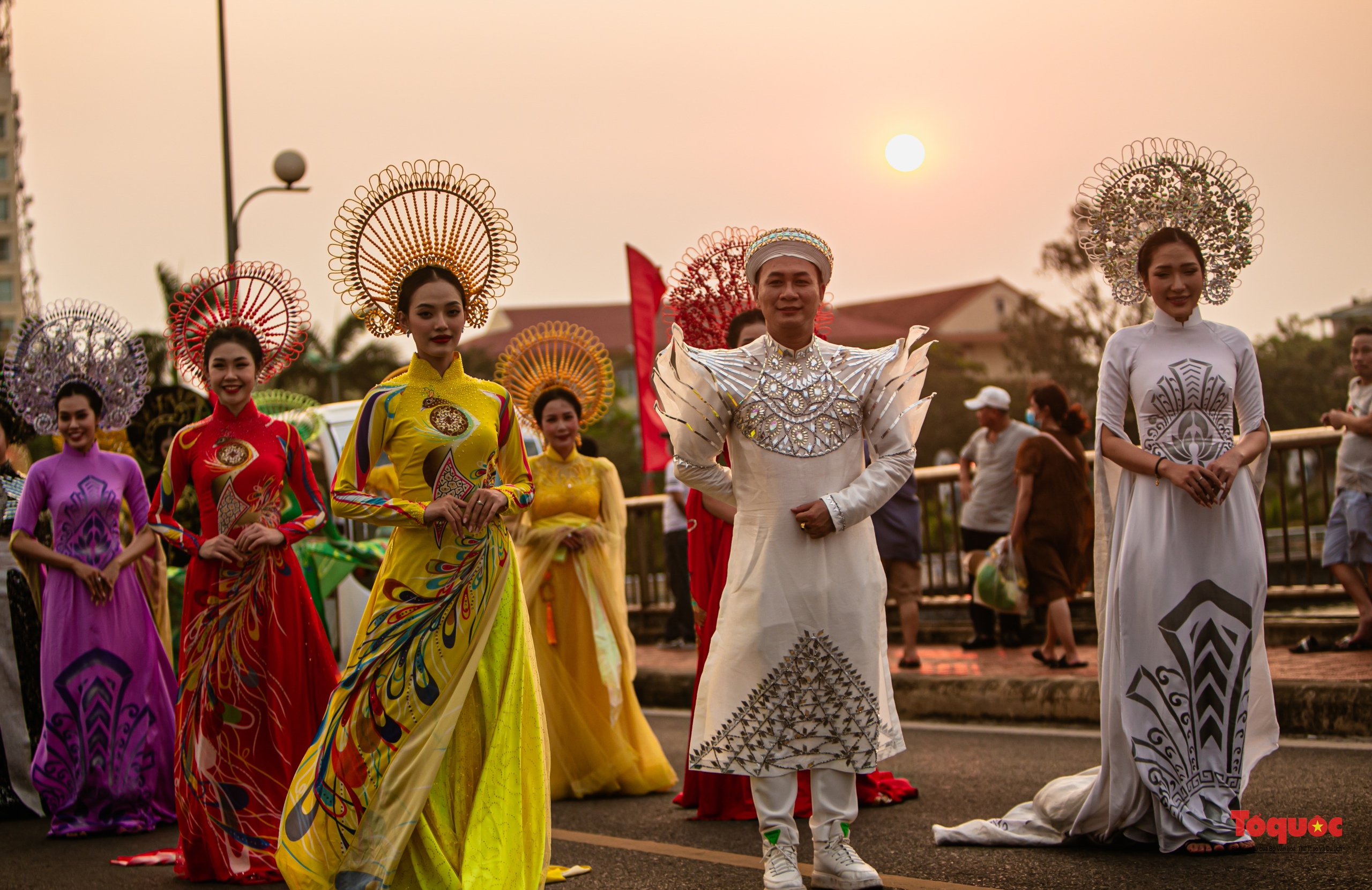 Quảng Bình: Đa sắc màu văn hóa ở lễ hội đường phố - Ảnh 11.
