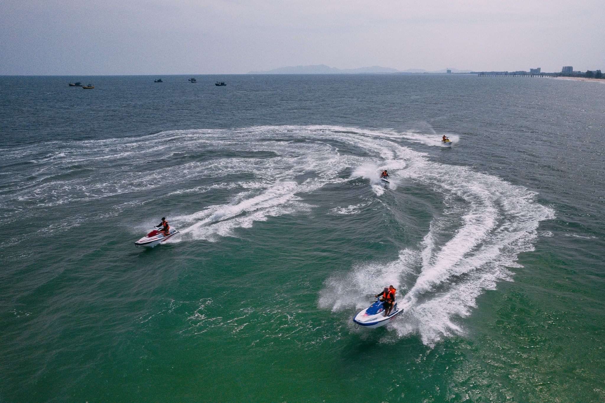 Ho Tram láká turisty 30. dubna speciálním uměleckým programem Charm Fantasea 2024 - Foto 2. Hồ Tràm hấp dẫn du khách dịp 30-4 với chương trình nghệ thuật đặc sắc Charm Fantasea 2024 - Ảnh 2.