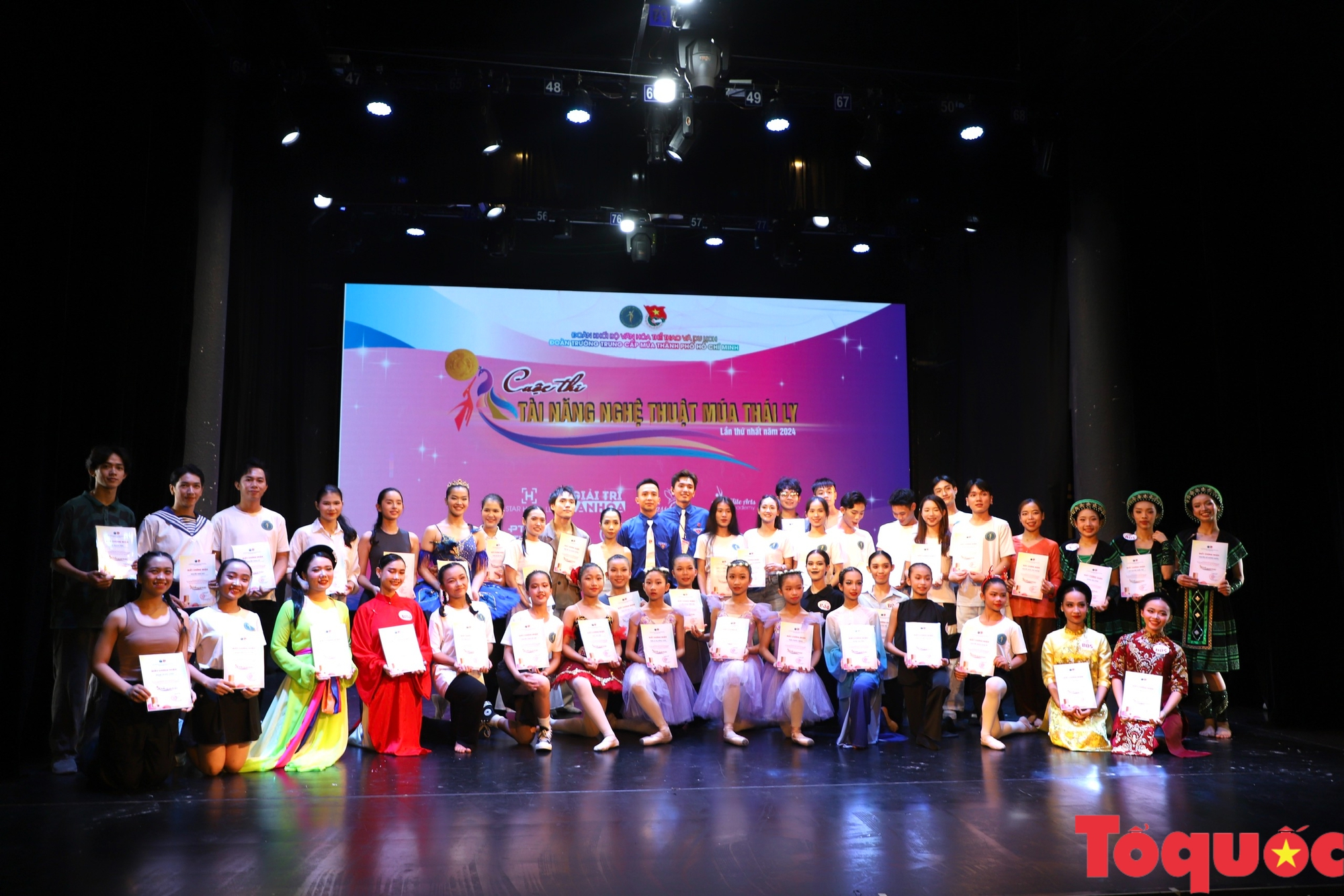 Chung kết cuộc thi tài năng nghệ thuật múa Thái Ly năm 2024 - Ảnh 1.
