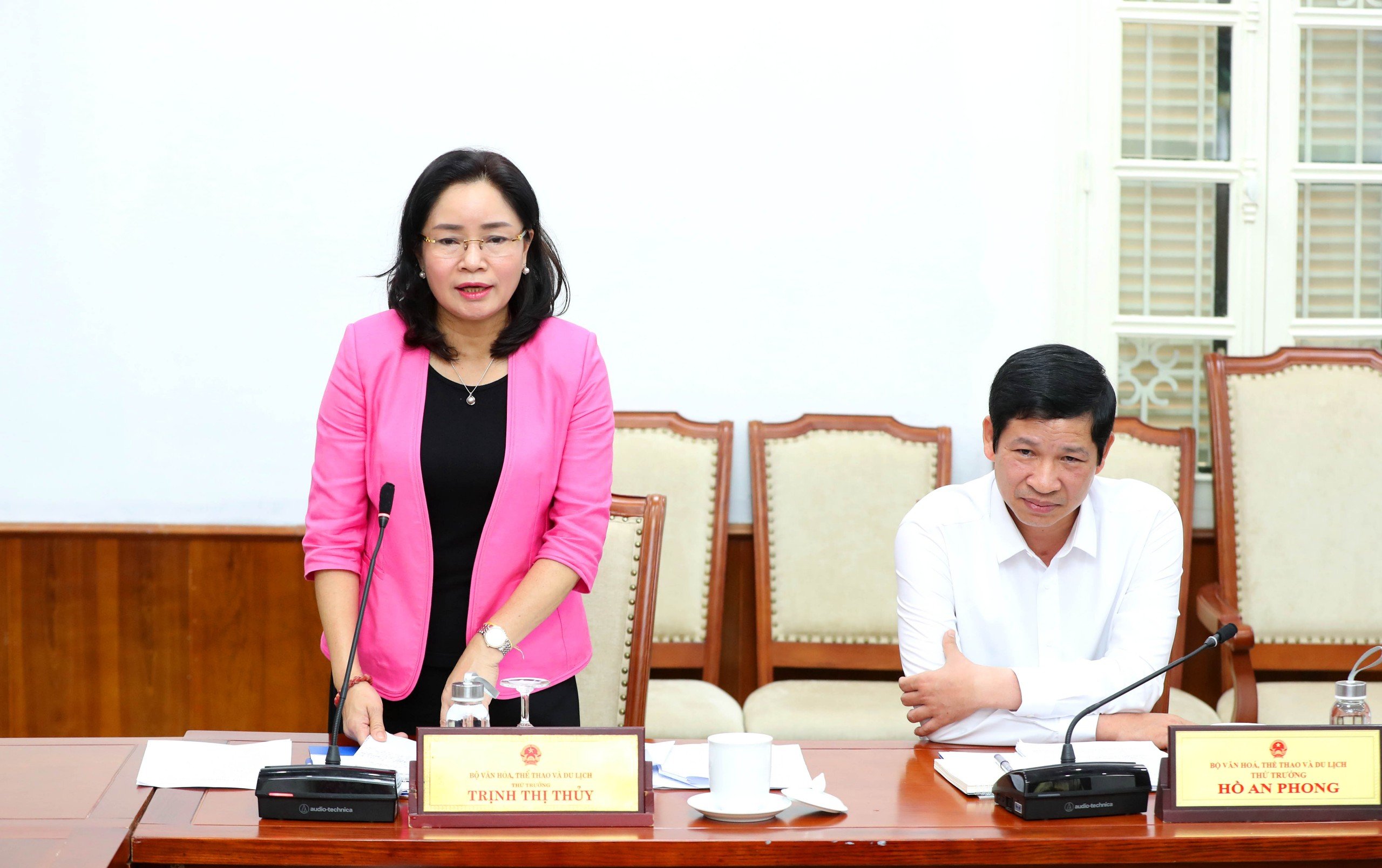 Bộ trưởng Nguyễn Văn Hùng: Đảm bảo các hoạt động kỷ niệm 70 năm Chiến thắng Điện Biên Phủ mang tầm vóc quốc gia - Ảnh 4. Bộ trưởng Nguyễn Văn Hùng: Đảm bảo các hoạt động kỷ niệm 70 năm Chiến thắng Điện Biên Phủ mang tầm vóc quốc gia - Ảnh 4.