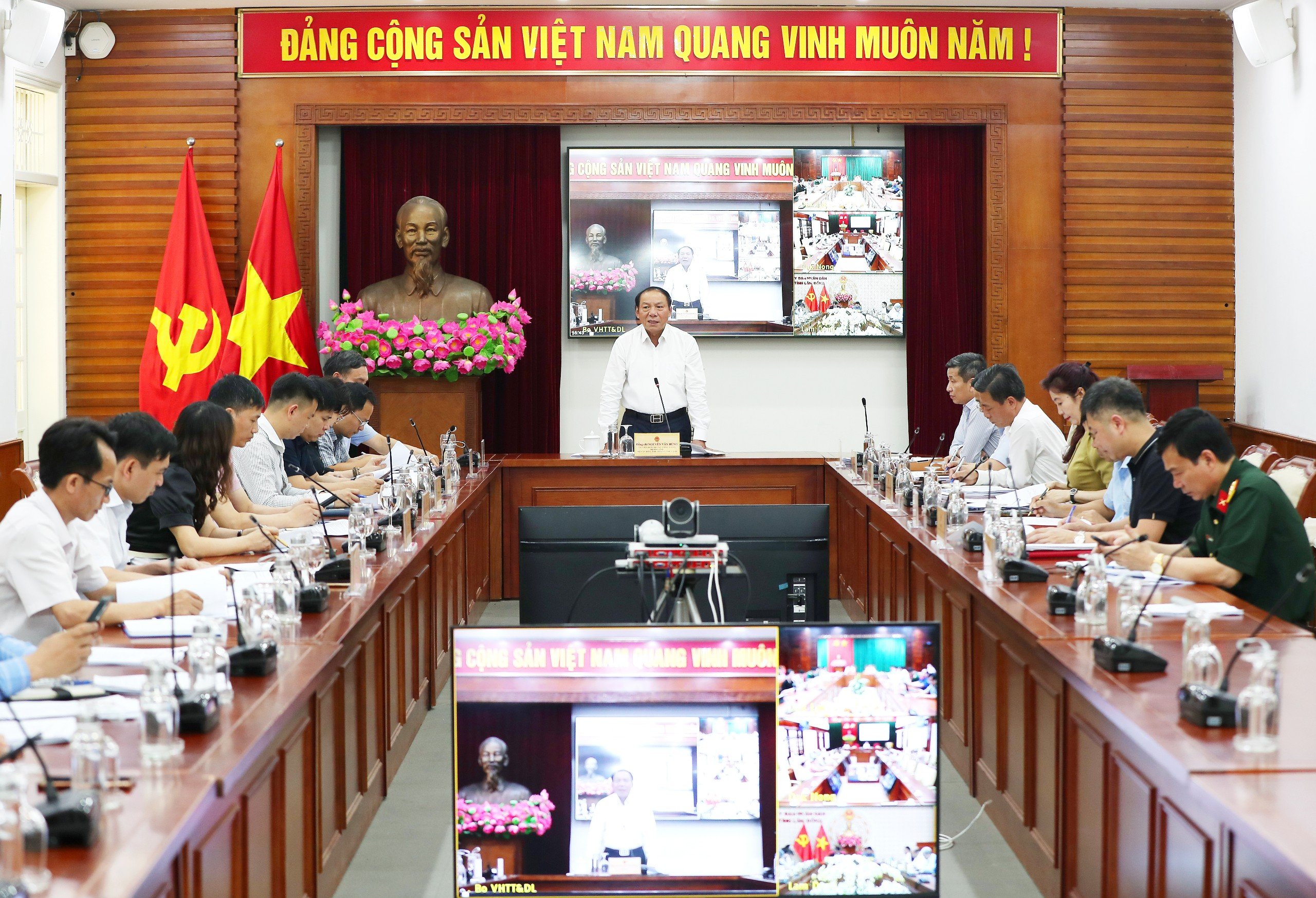 Bộ trưởng Nguyễn Văn Hùng: Cùng đồng hành, kiến tạo để phát triển Đắk Lắk, Đắk Nông, Lâm Đồng - Ảnh 1.