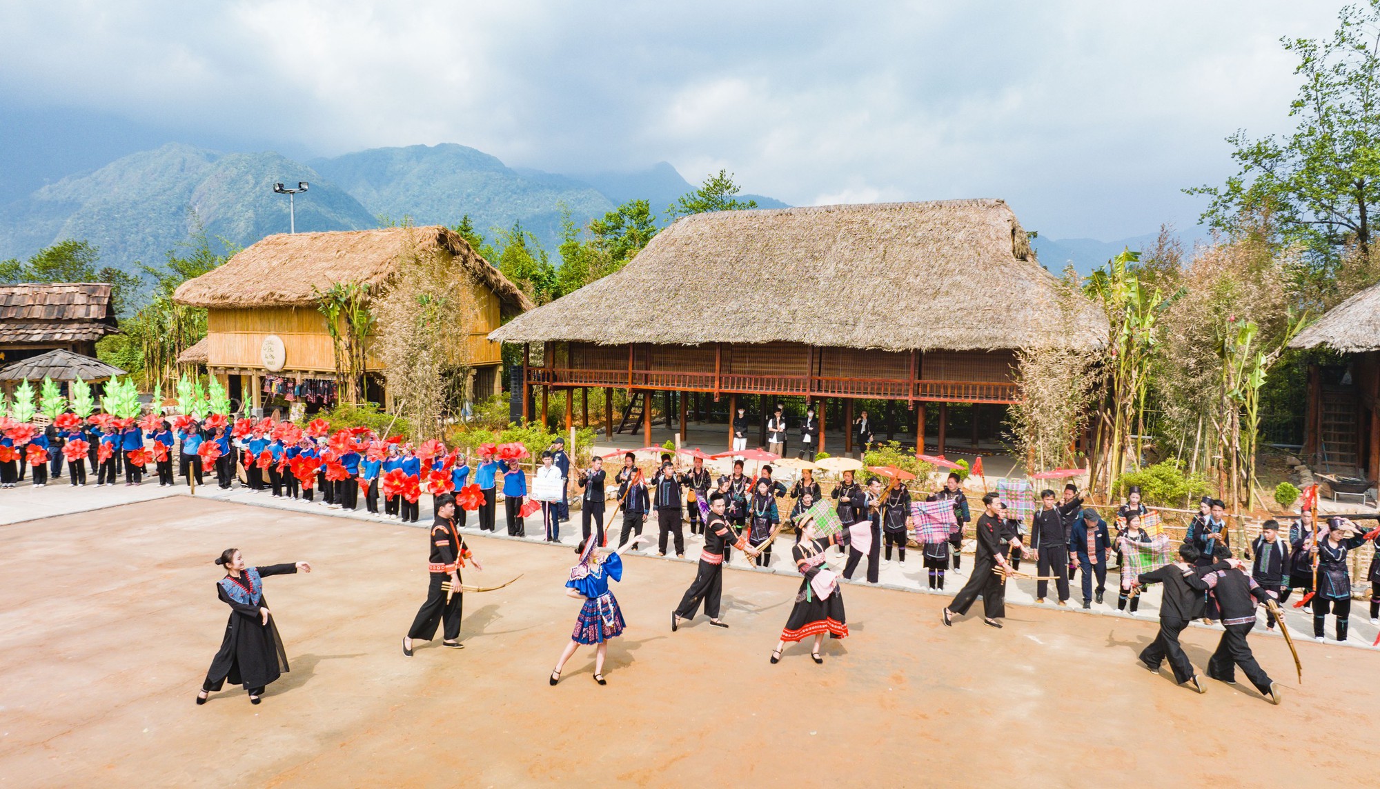 Hạ Long Bay and Sa Pa named top five trending destinations worldwide by TripAdvisor - Ảnh 11.