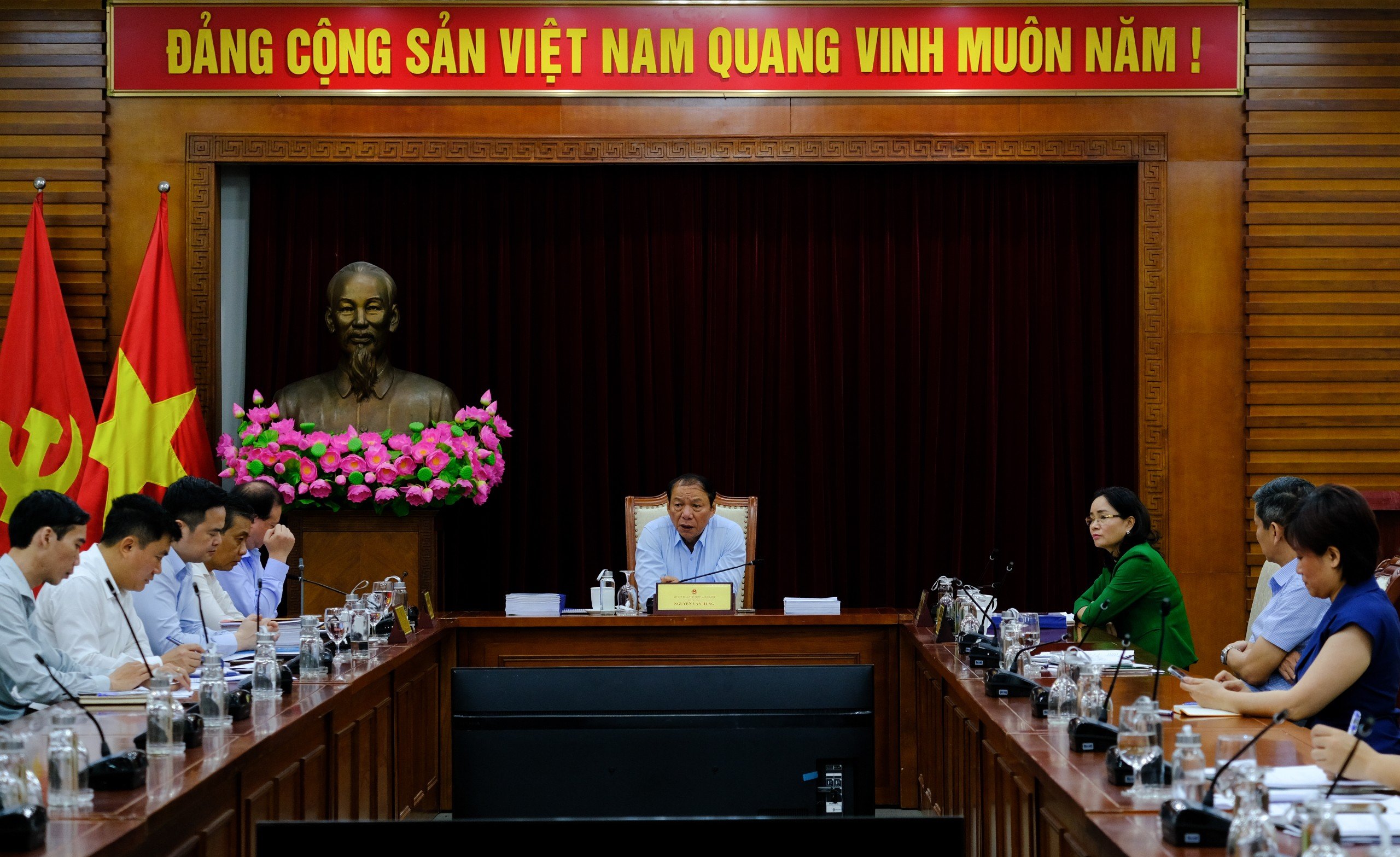 Bộ trưởng Nguyễn Văn Hùng: Chương trình nghệ thuật đặc biệt kỷ niệm 70 năm chiến thắng Điện Biên Phủ phải đảm bảo tính chính trị và nghệ thuật cao - Ảnh 1.