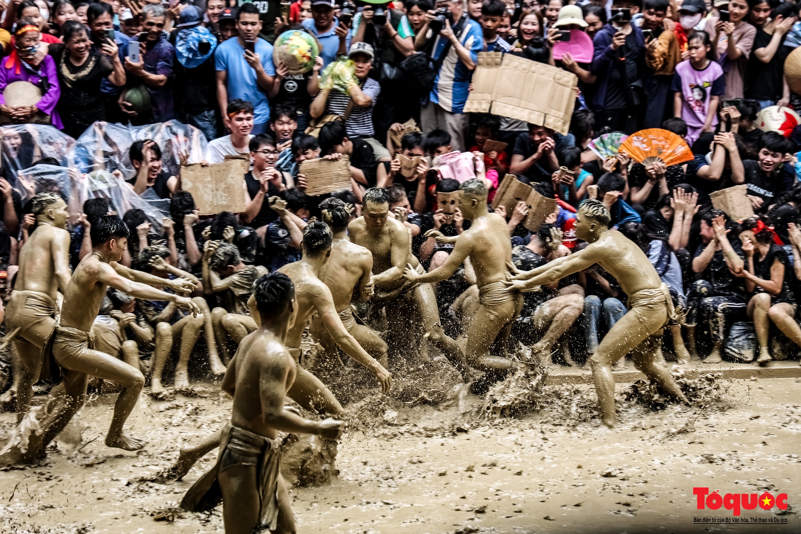 Hội Vật cầu nước, nét đẹp văn hóa độc đáo ở làng Vân - Ảnh 7.