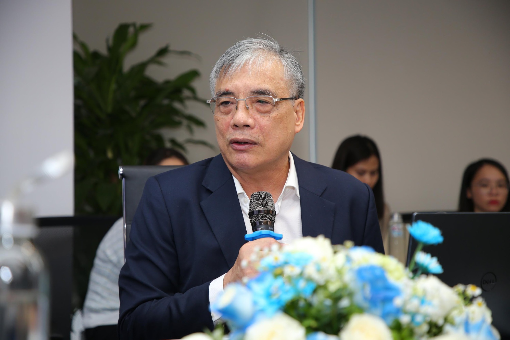 PGS.TS Trần Đình Thiên: Đà Nẵng sẽ bứt phá trong cuộc đua mới nhờ cơ chế đặc thù - Ảnh 1.