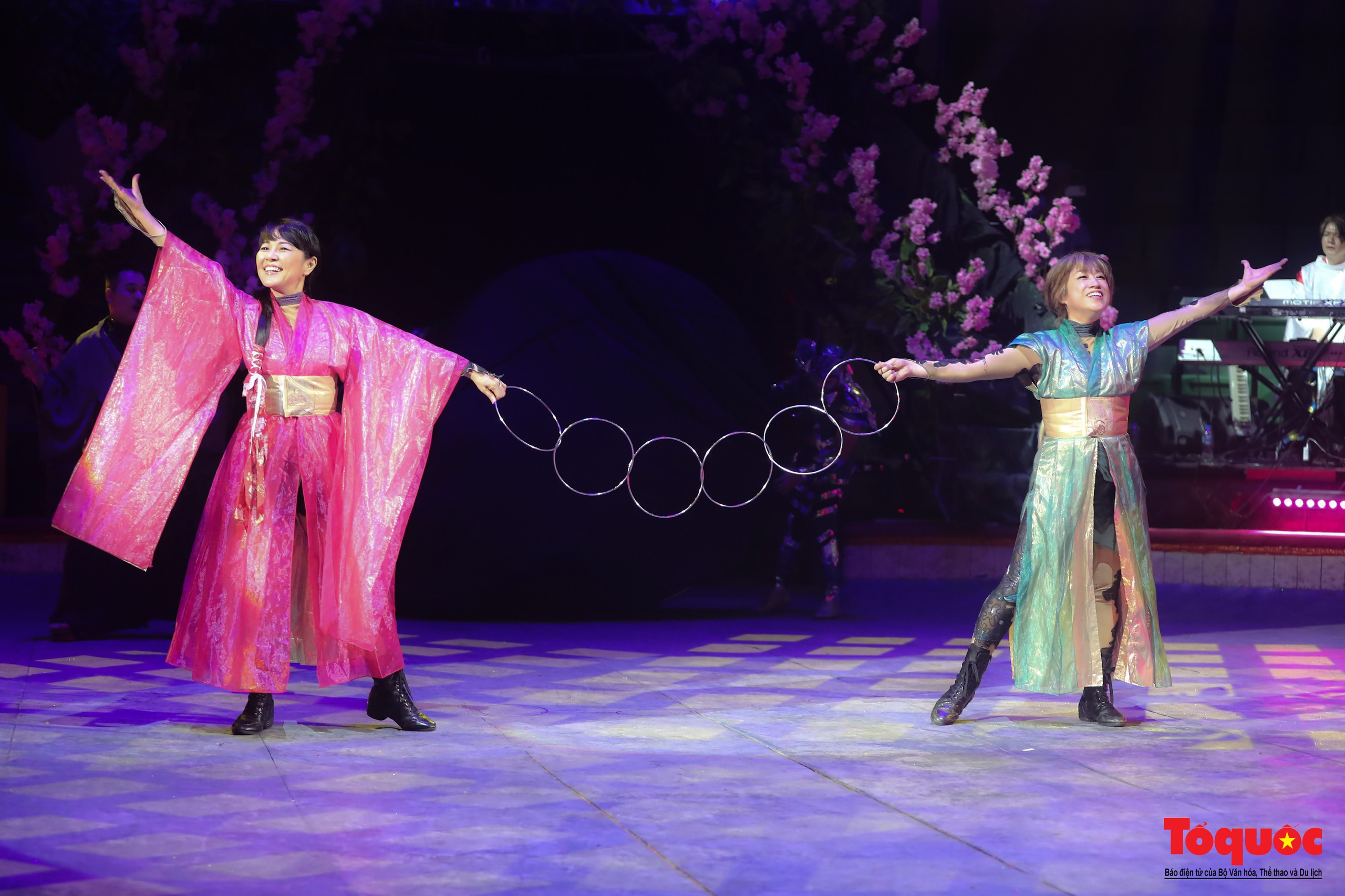 “Ninja Magic Show”: Sự kết hợp ấn tượng giữa xiếc Việt Nam và ảo thuật Nhật Bản - Ảnh 3.