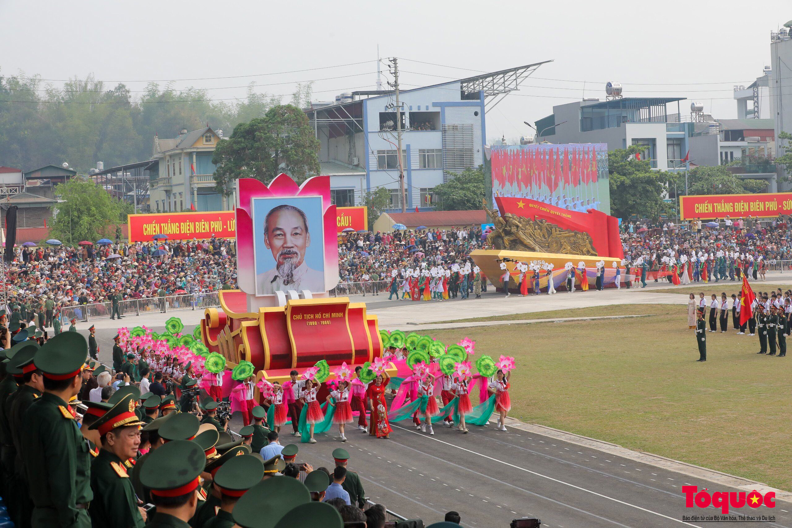 Toàn cảnh sơ duyệt Lễ diễu binh kỷ niệm 70 năm chiến thắng Điện Biên Phủ - Ảnh 2.
