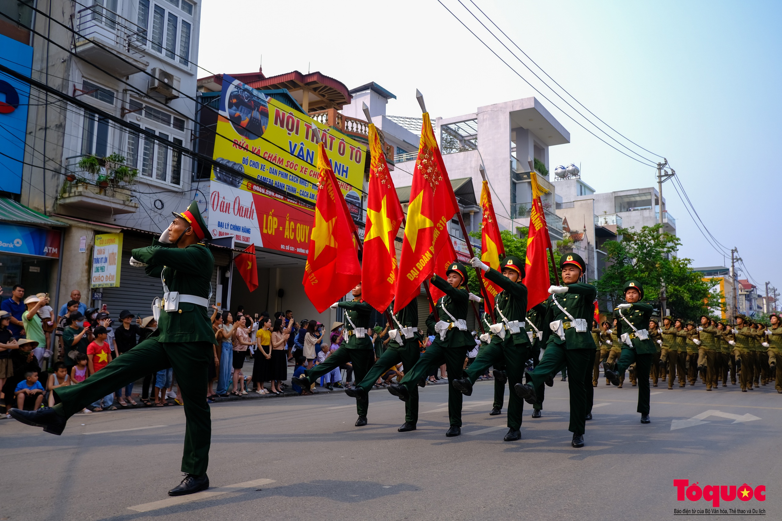 Toàn cảnh sơ duyệt Lễ diễu binh kỷ niệm 70 năm chiến thắng Điện Biên Phủ - Ảnh 12.
