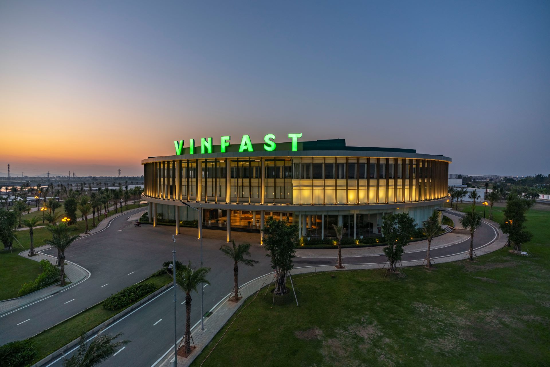 Vì sao VinFast lọt top 100 công ty có tầm ảnh hưởng nhất thế giới năm 2024 của Tạp chí TIME? - Ảnh 2.