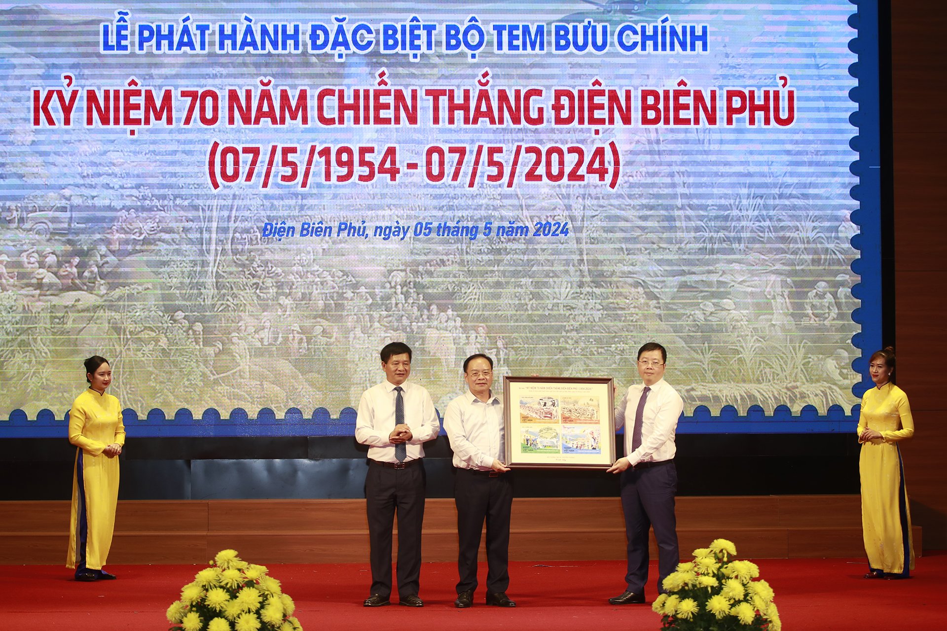 Khai trương Trung tâm Báo chí Lễ kỷ niệm 70 năm Chiến thắng Điện Biên Phủ (7/5/1954 - 7/5/2024) - Ảnh 5.