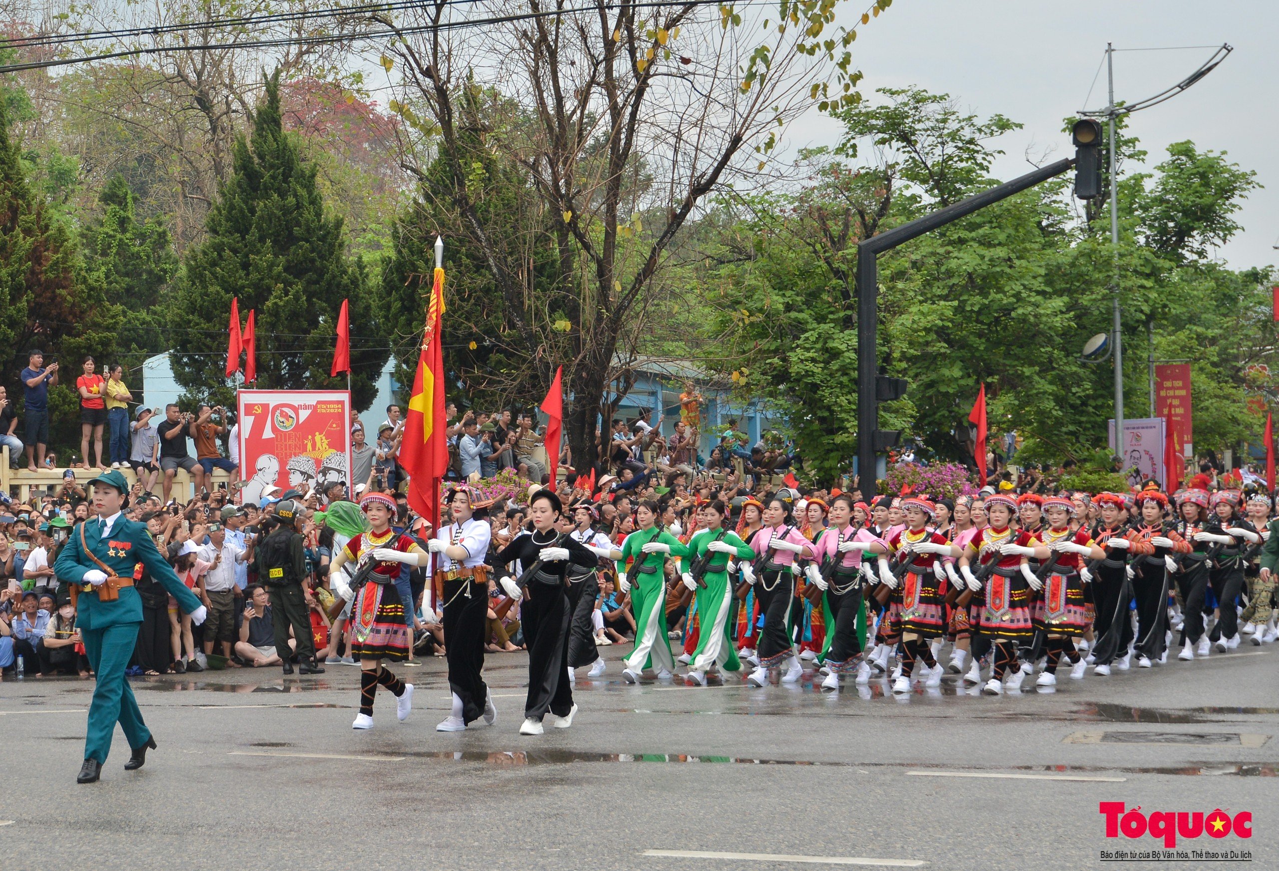 Chùm ảnh diễu binh, diễu hành ấn tượng tại Lễ kỷ niệm 70 năm Chiến thắng Điện Biên Phủ - Ảnh 33.
