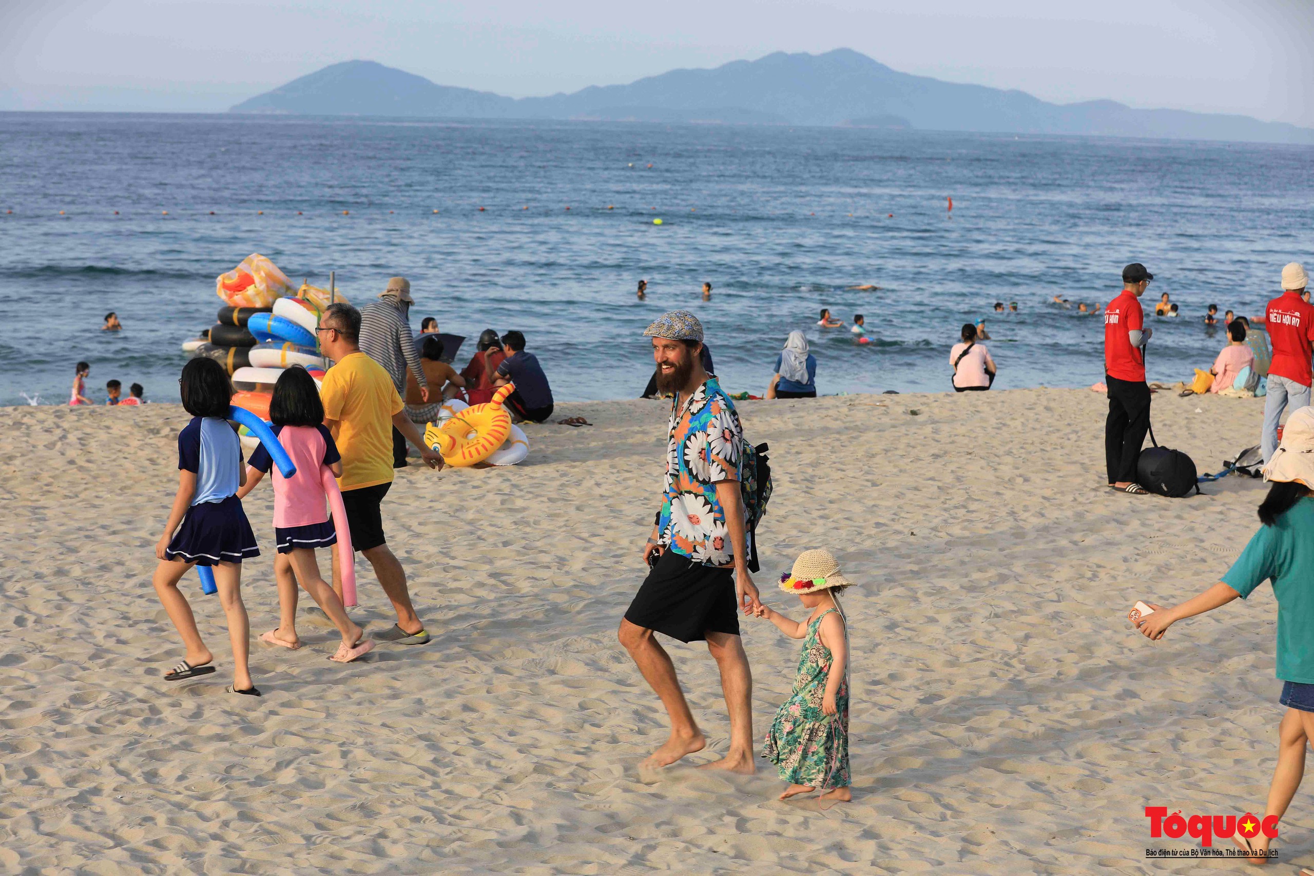 Khai mạc Festival biển “Hội An - Cảm xúc mùa hè” - Ảnh 13.