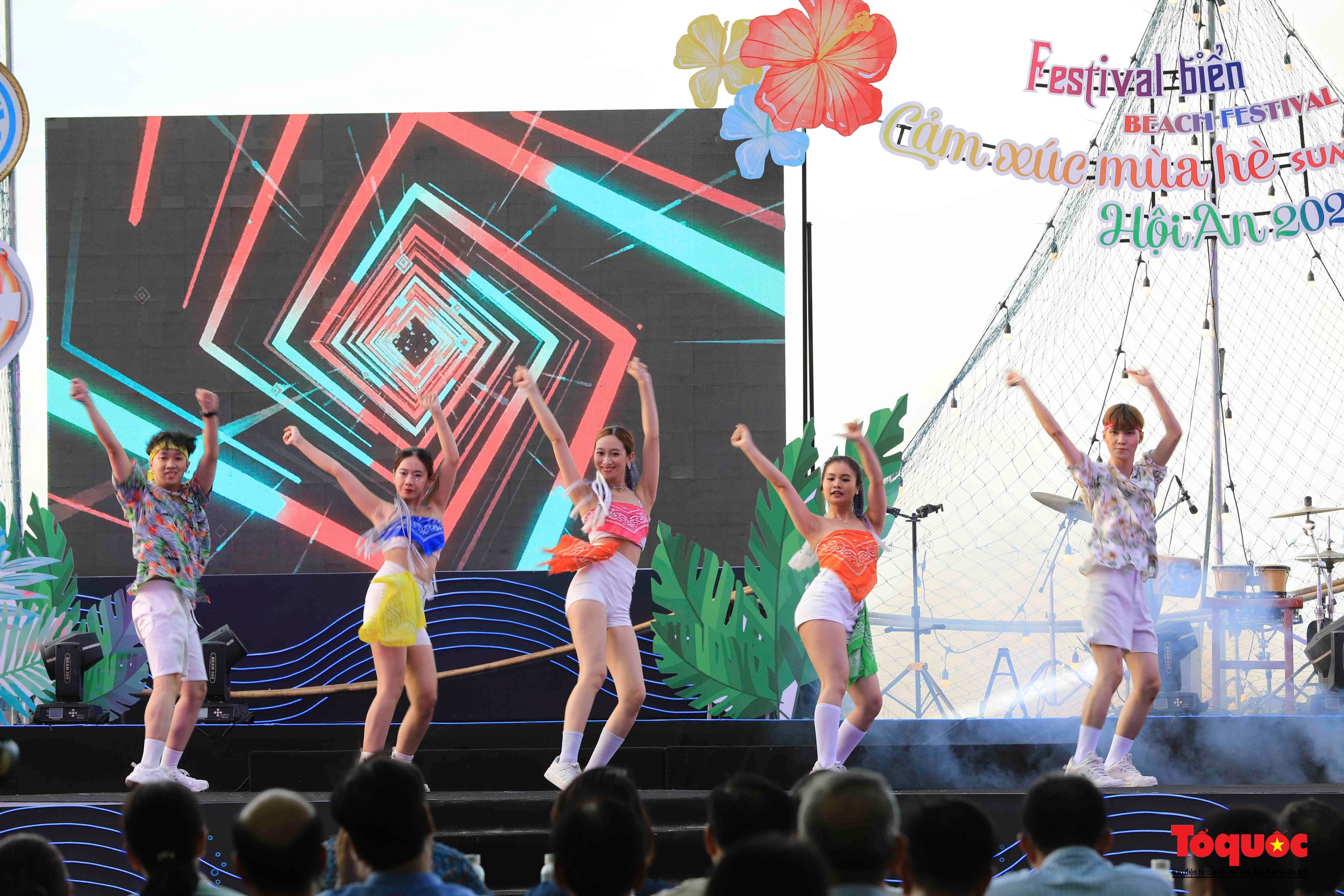 Khai mạc Festival biển “Hội An - Cảm xúc mùa hè” - Ảnh 8.
