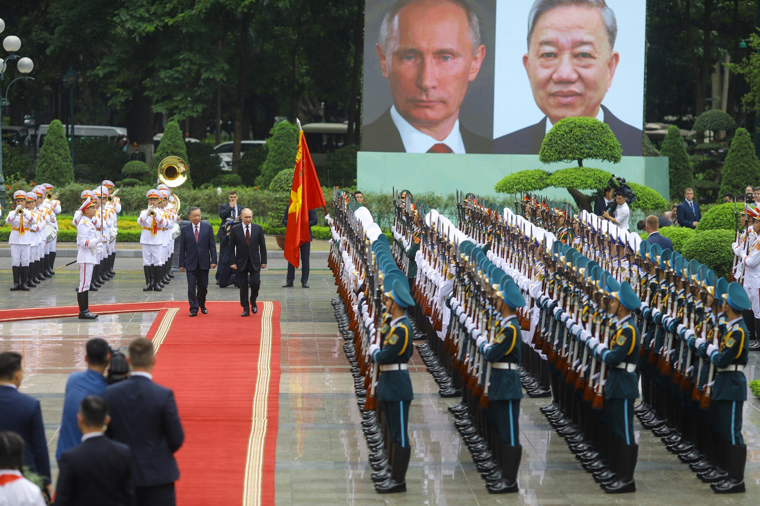 Chủ tịch nước Tô Lâm chủ trì lễ đón Tổng thống Nga Vladimir Putin - Ảnh 8.