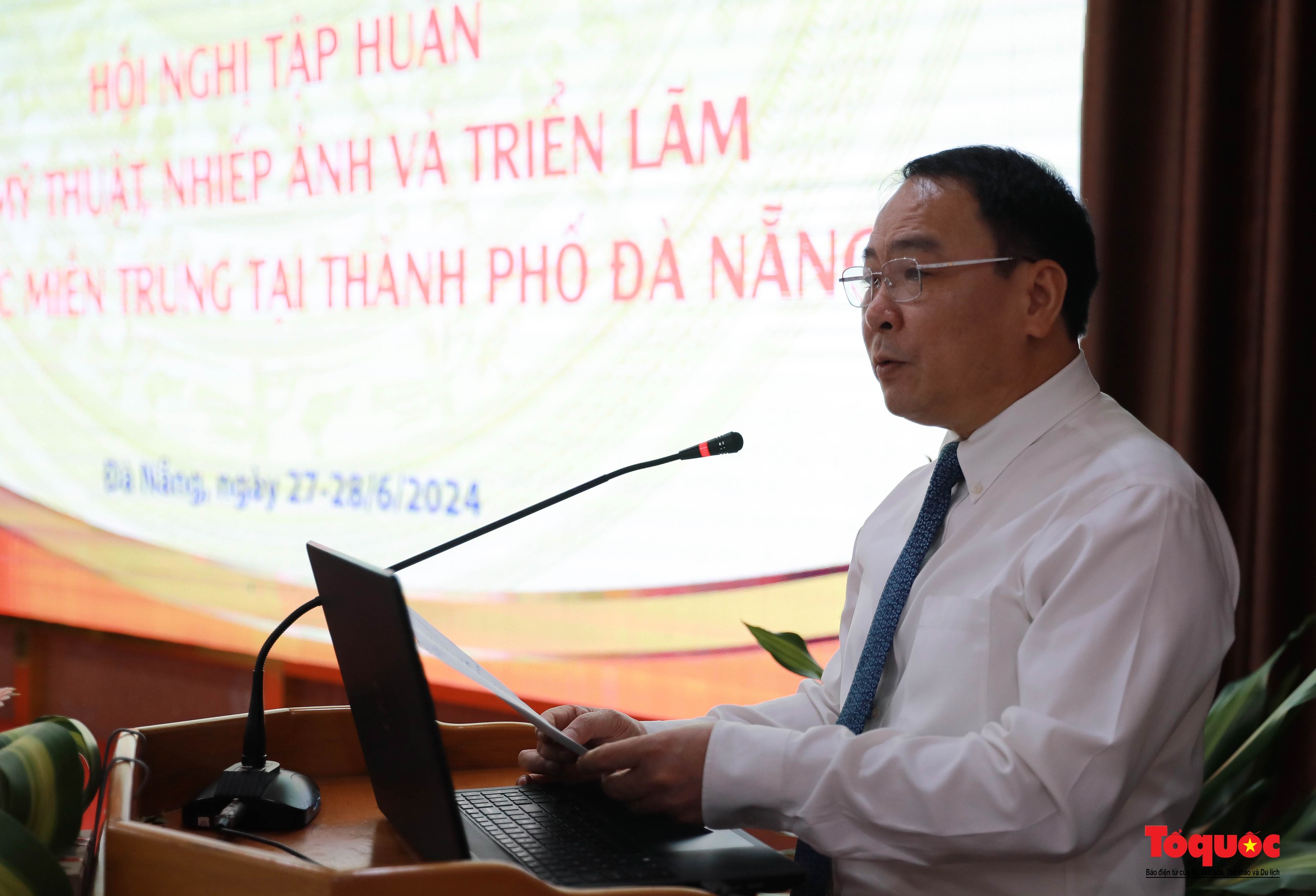 Pelatihan manajemen negara seni rupa, fotografi dan pameran di wilayah Tengah - Foto 2. Tập huấn công tác quản lý nhà nước về mỹ thuật, nhiếp ảnh và triển lãm tại miền Trung - Ảnh 2.