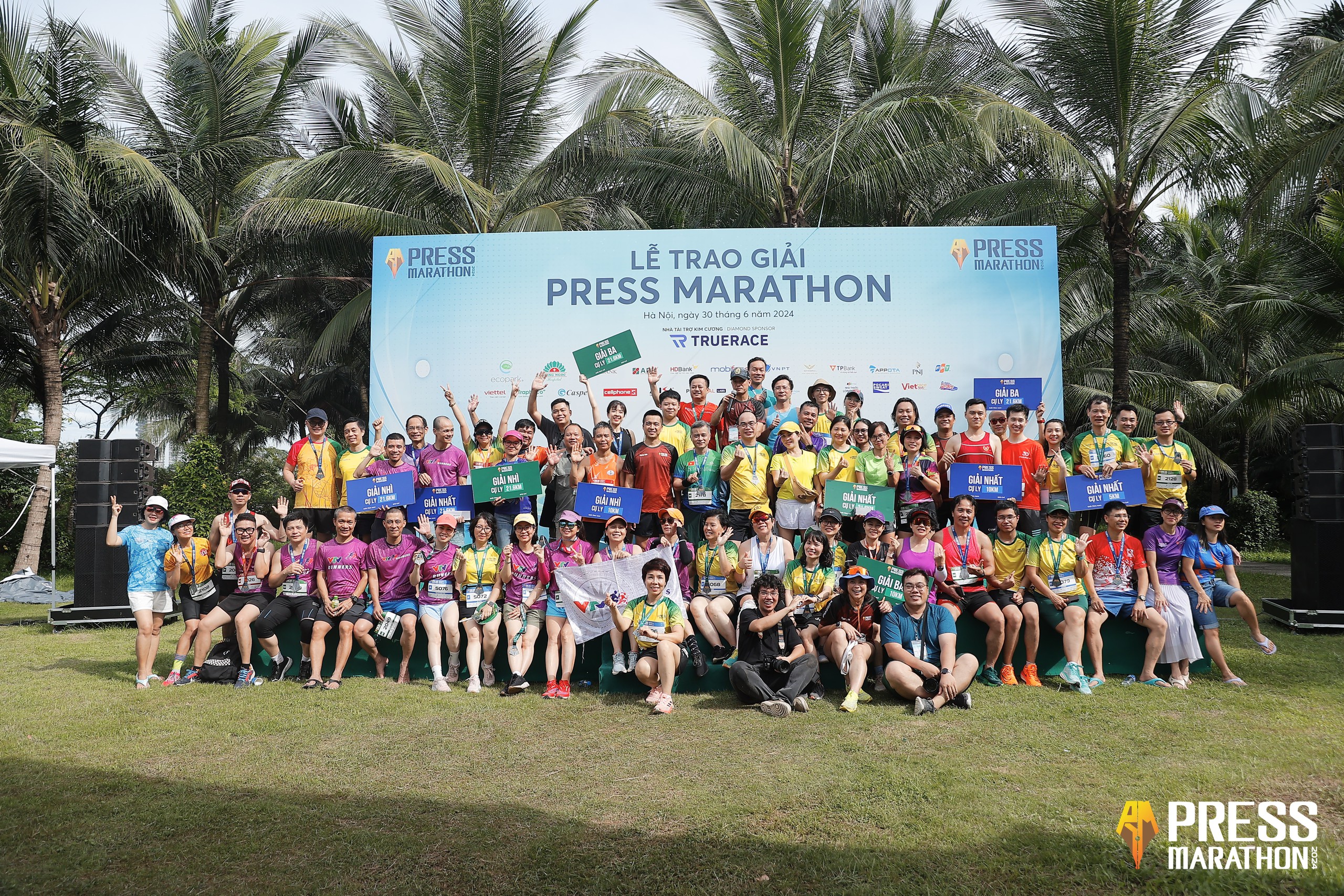 500 nhà báo, phóng viên tham gia giải chạy Press Marathon 2024 - Ảnh 19.